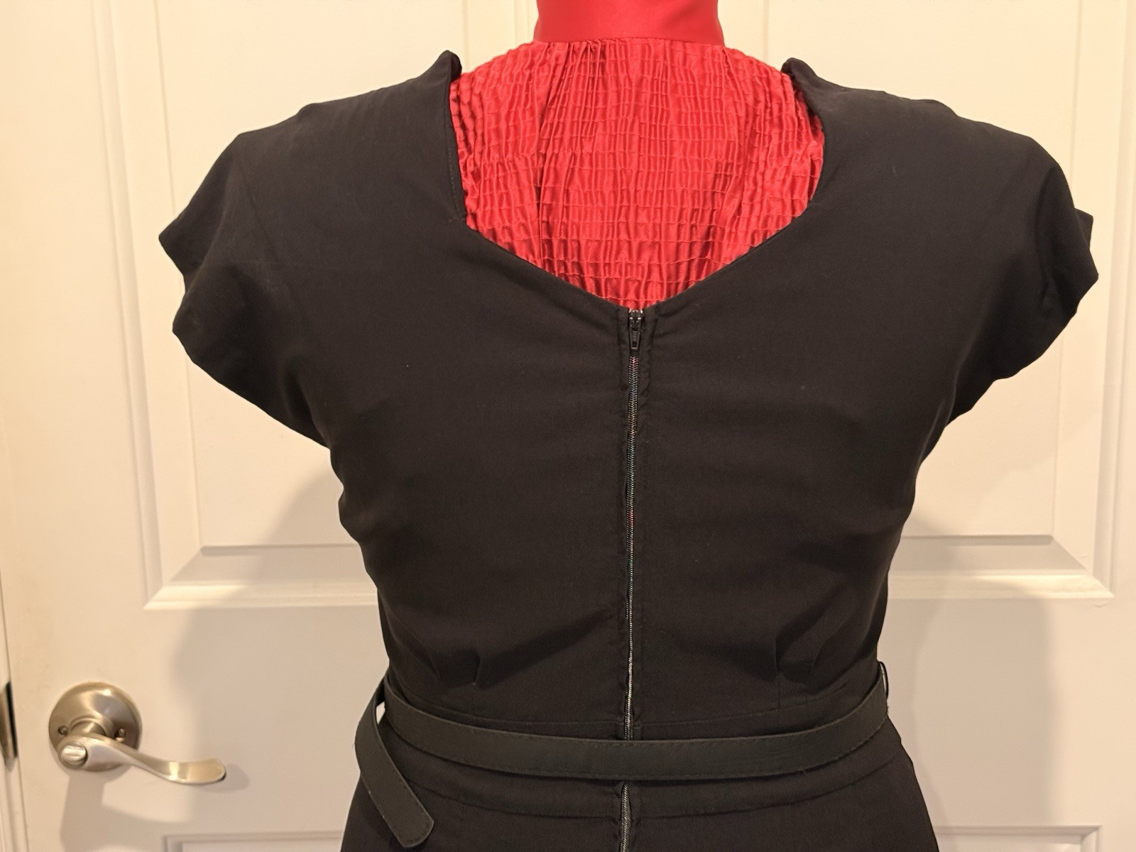 Women’s Early 2000’s Stop Staring! Size XL Black Sheath Dress With Belt