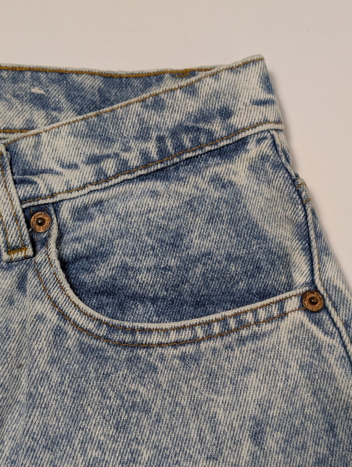 Vintage 1980s-1990s Women’s Levi Cut-Off Denim Shorts W30 Faded G-VG