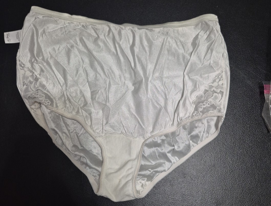 Vanity Fair White Lace Nylon Granny Panties Size 6 Made In MEXICO