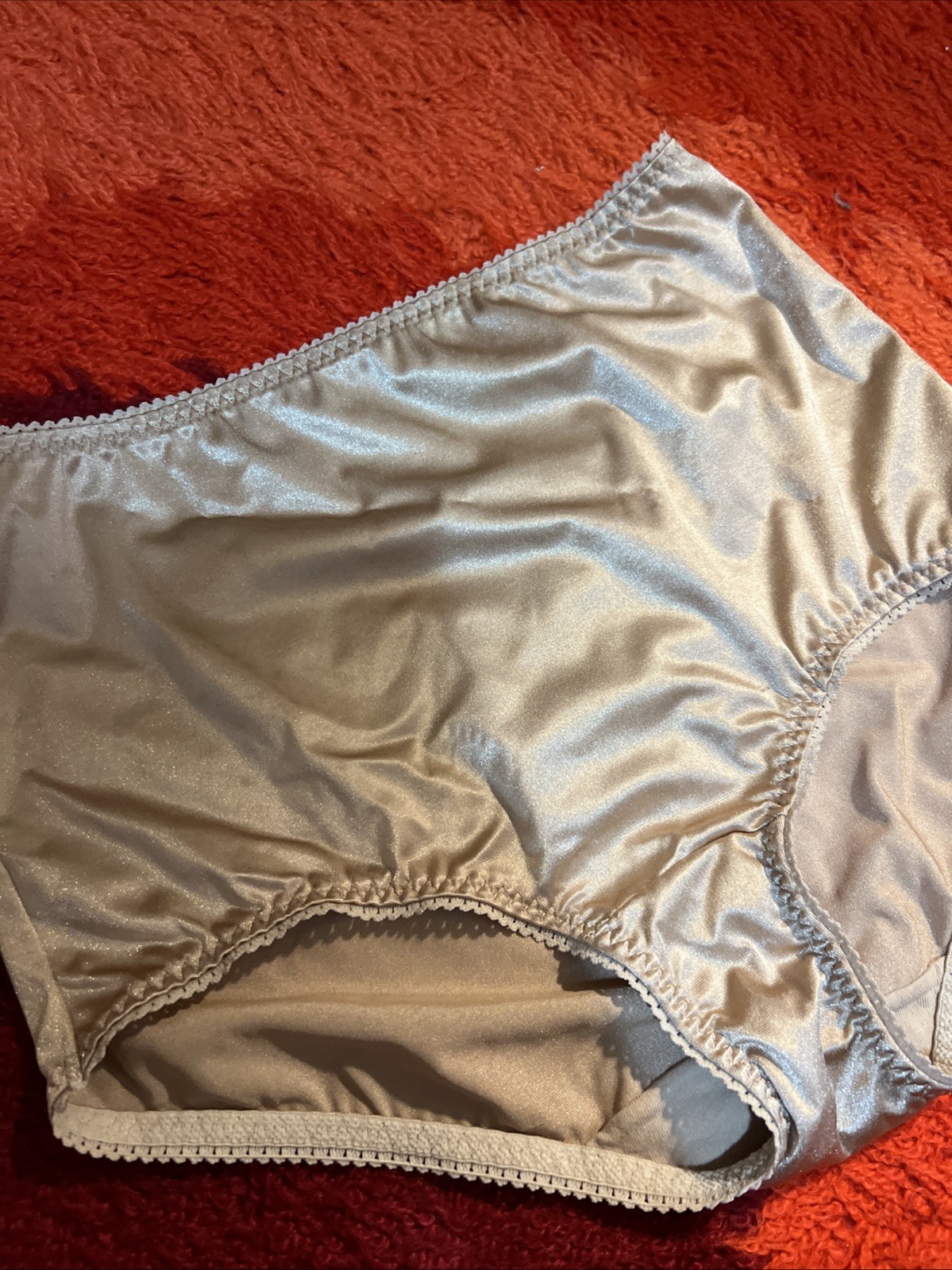 VTG Vanity Fair Panties Second Skin Glossy Satin Beige Nude 8 XL Mexico