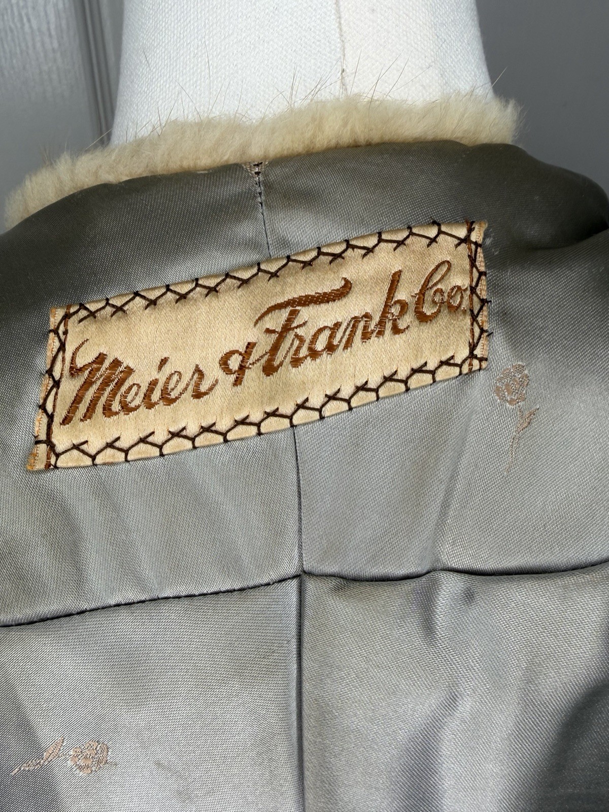 Vintage 50s Style Old Hollywood Fur Capelet Wrap Meier & Frank Tan Satin Lined