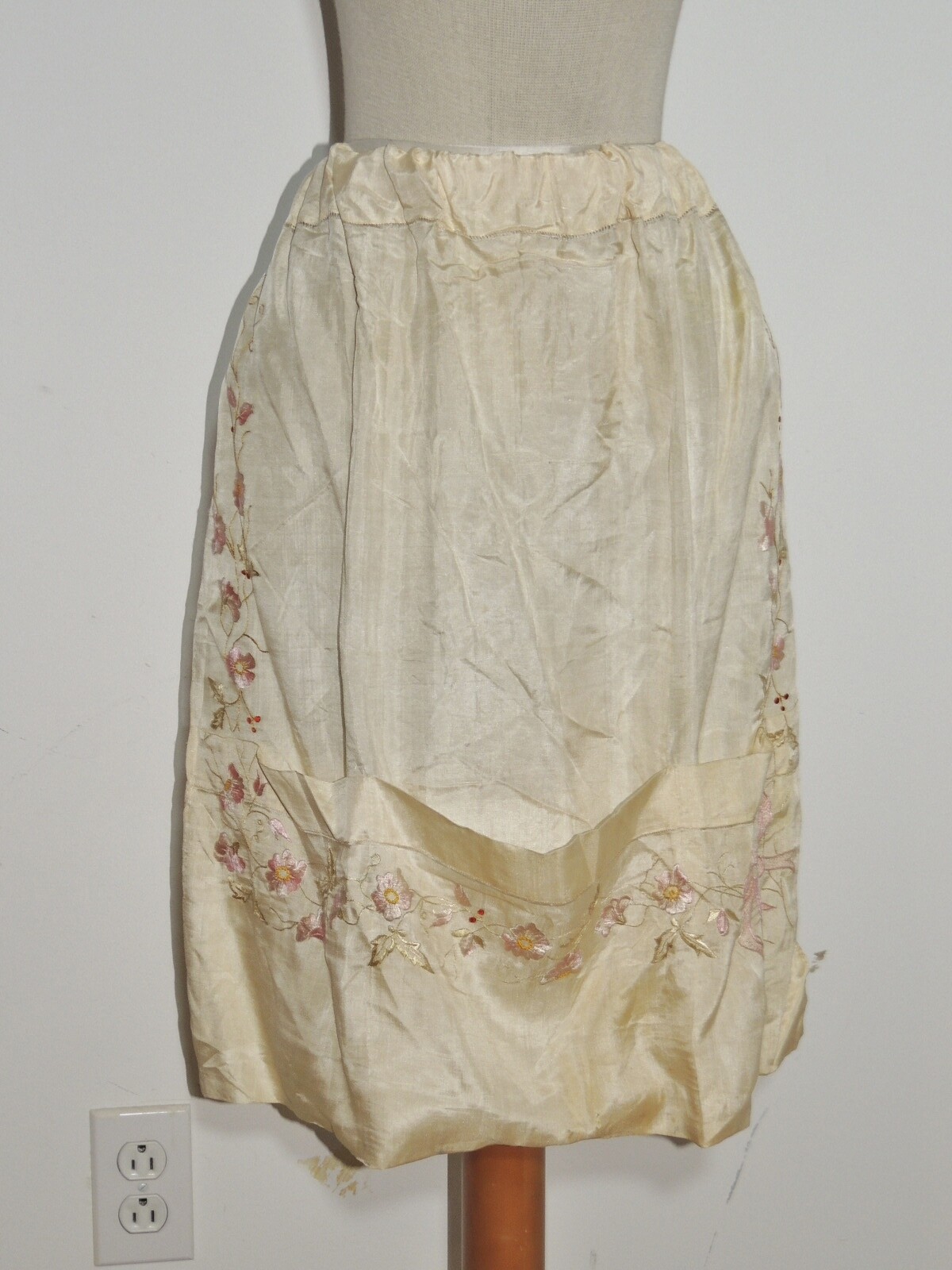 Edwardian Hand Embroidered Silk Dressy Apron