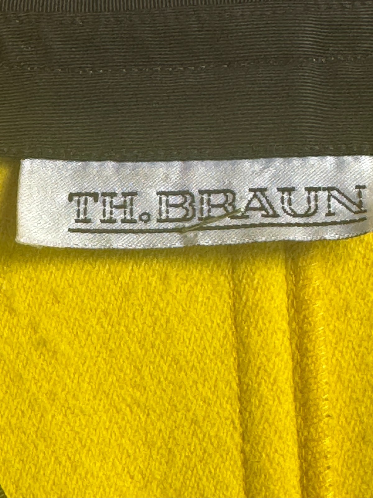 TH Brown Vintage Virgin Wool Jacket Yellow Gold Buttons Couture Germany Size 38-42 ✨