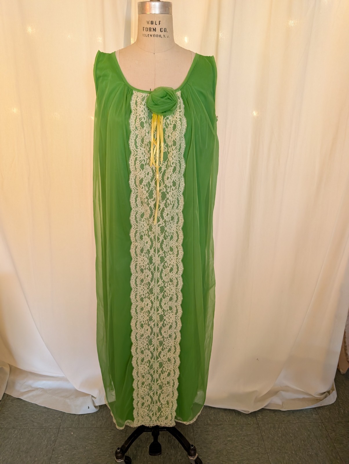 Vintage 1960s Lime Green Nightgown Size XL Full Length Maxi Lace Rosette Sheath