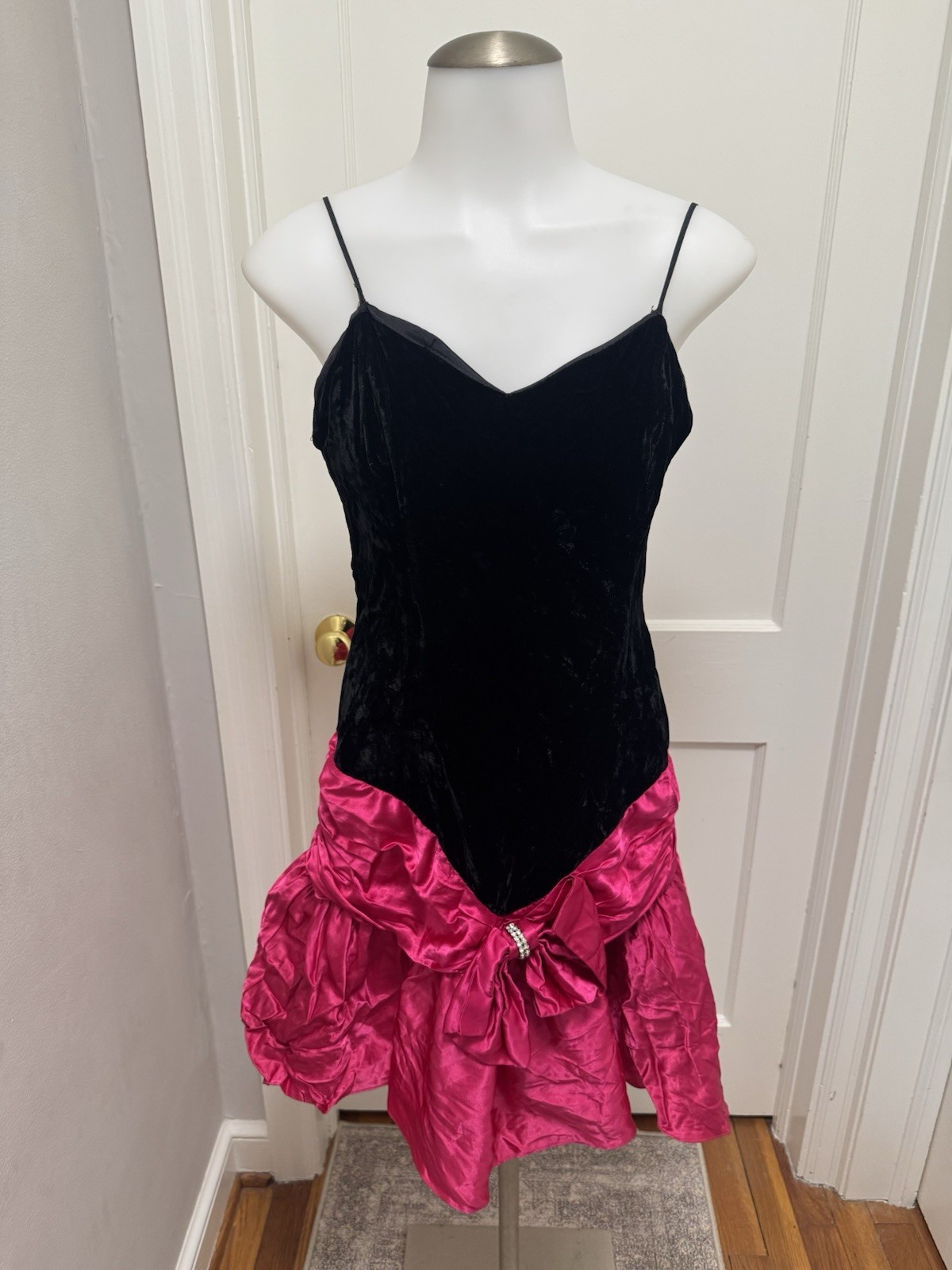 Vtg 80s Steppin Out Cocktail Dress 11 Black Velvet Pink Satin Bubble Hem Bow