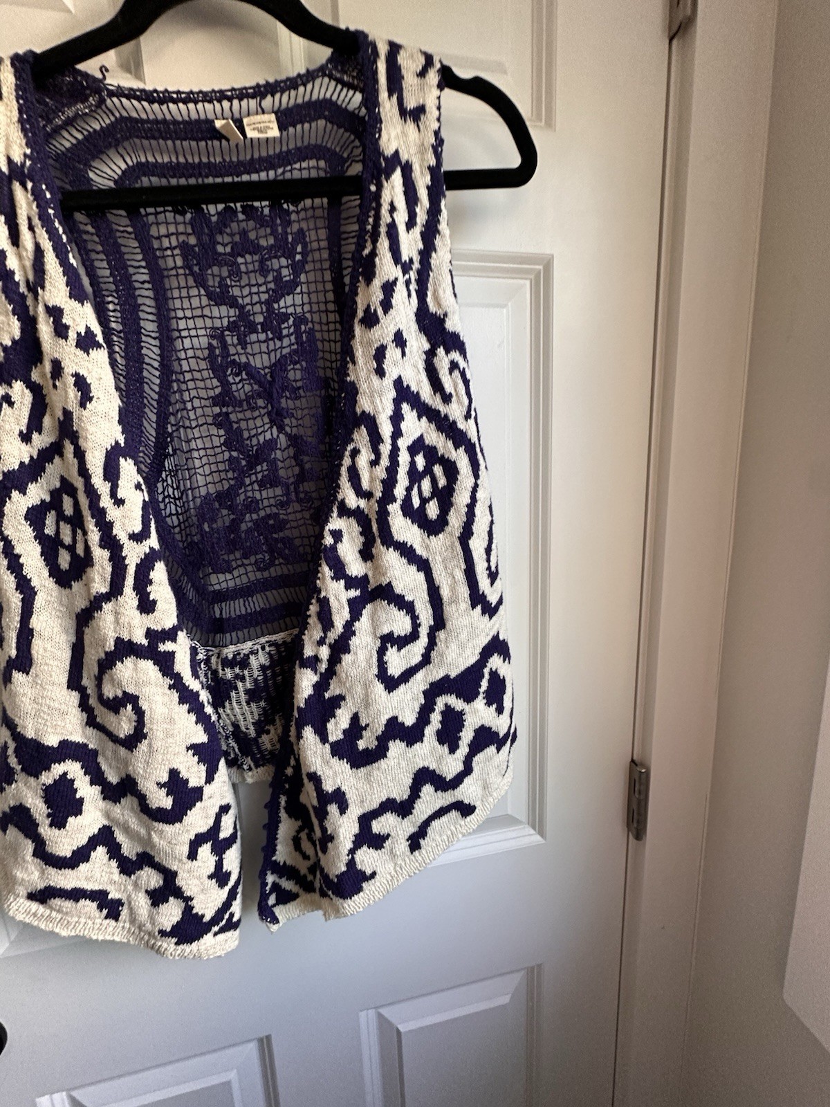 Moth Anthropologie Blue and White Patterned Knit Vest XS / S