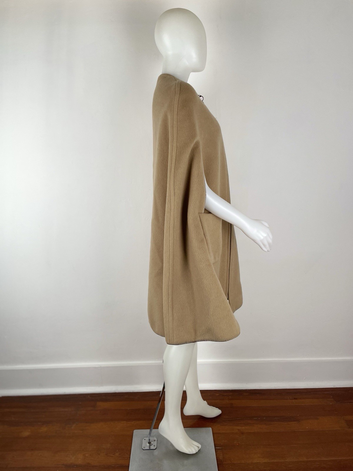 VTG 60s Cape Wool Leather Trim Ring Zipper ILGWU (SEE FLAWS