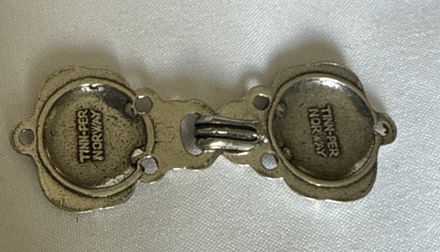 VINTAGE NORWEGIAN PEWTER SWEATER 2 CLASPS DRAGE DESIGN! Tinn-Per Co. Norway