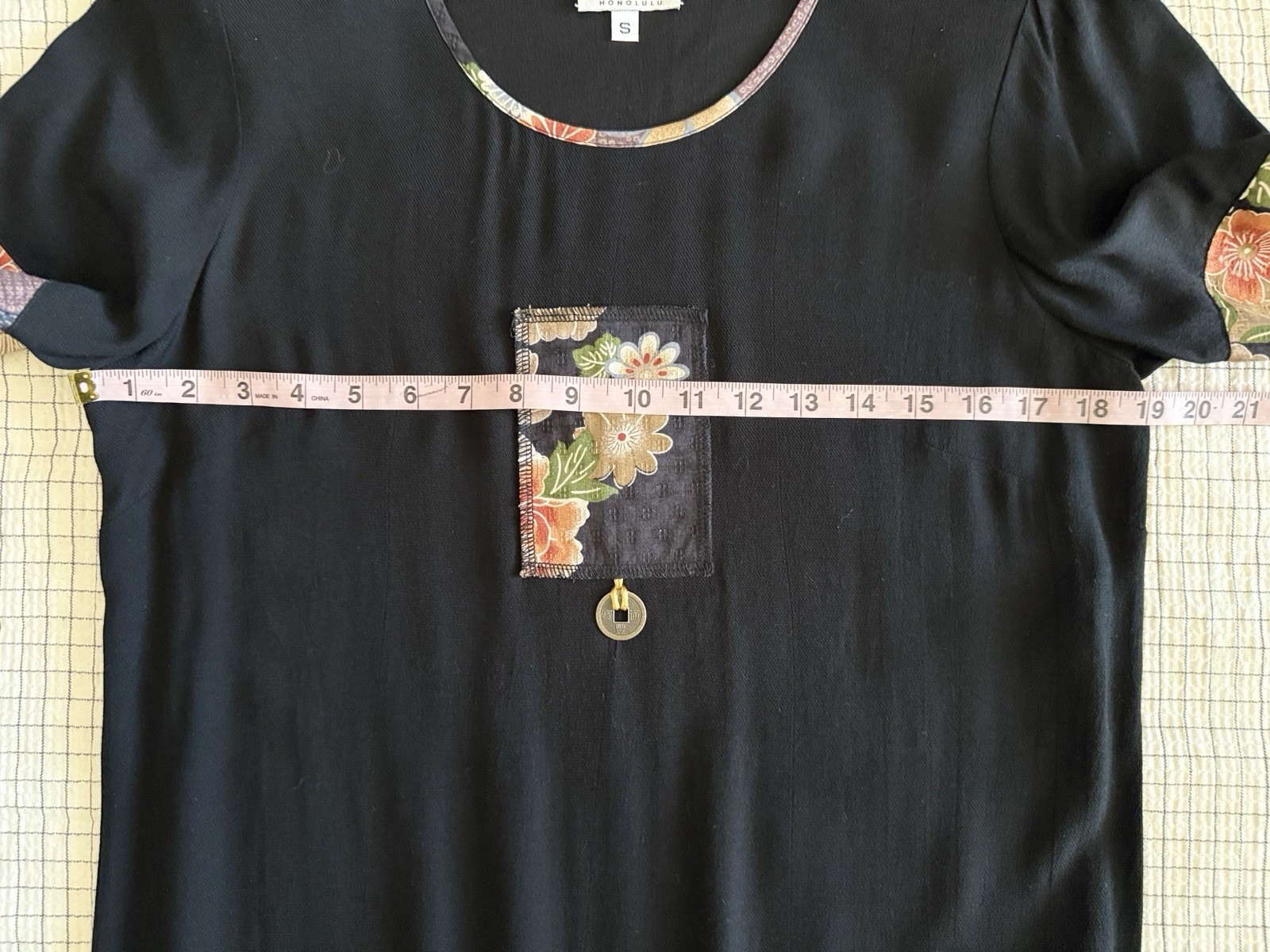 vintage 90s naturally petite honolulu size S black short sleeve midi dress