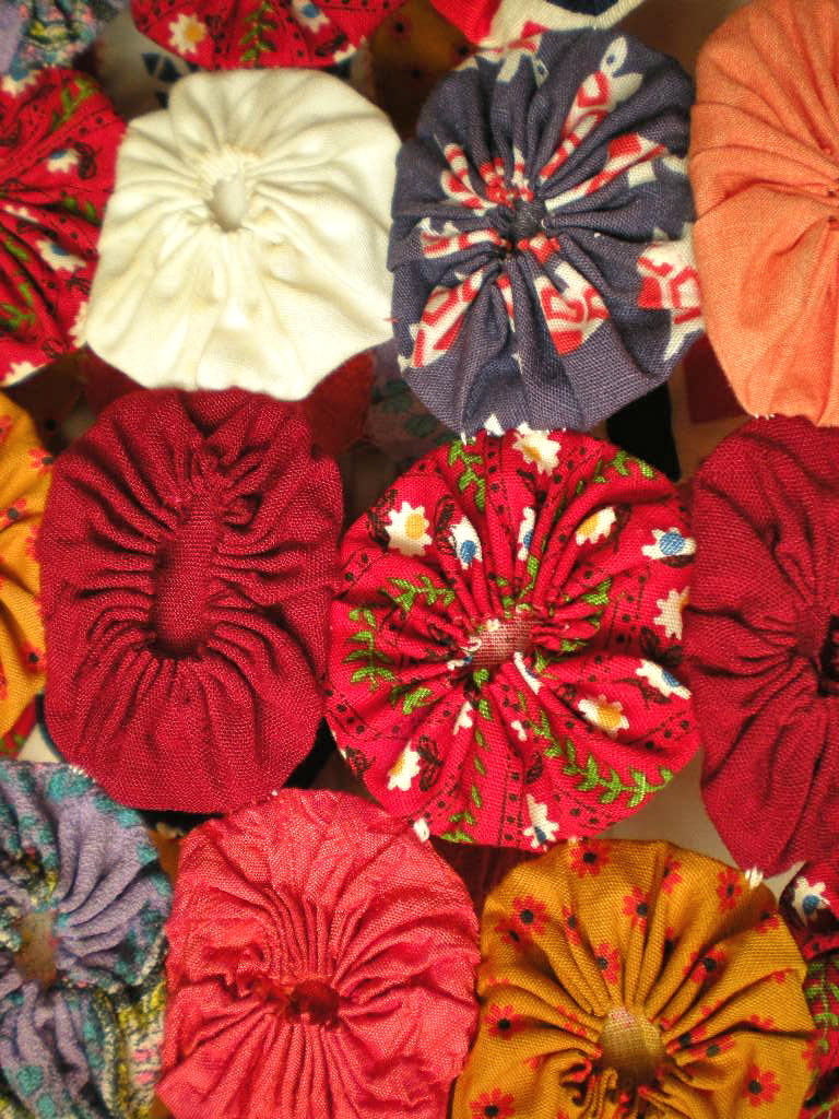 AMERICANA~VEST-YO YO PATCHWORK CIRCLES ~HANDMADE SZ 8/10~UNIQUE~CHARMING-VINTAG