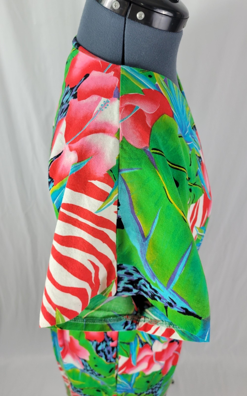 Vtg Green/Red/Blue Tropical Print Wrap Bodice Dress w Elastic Waist Size Med?