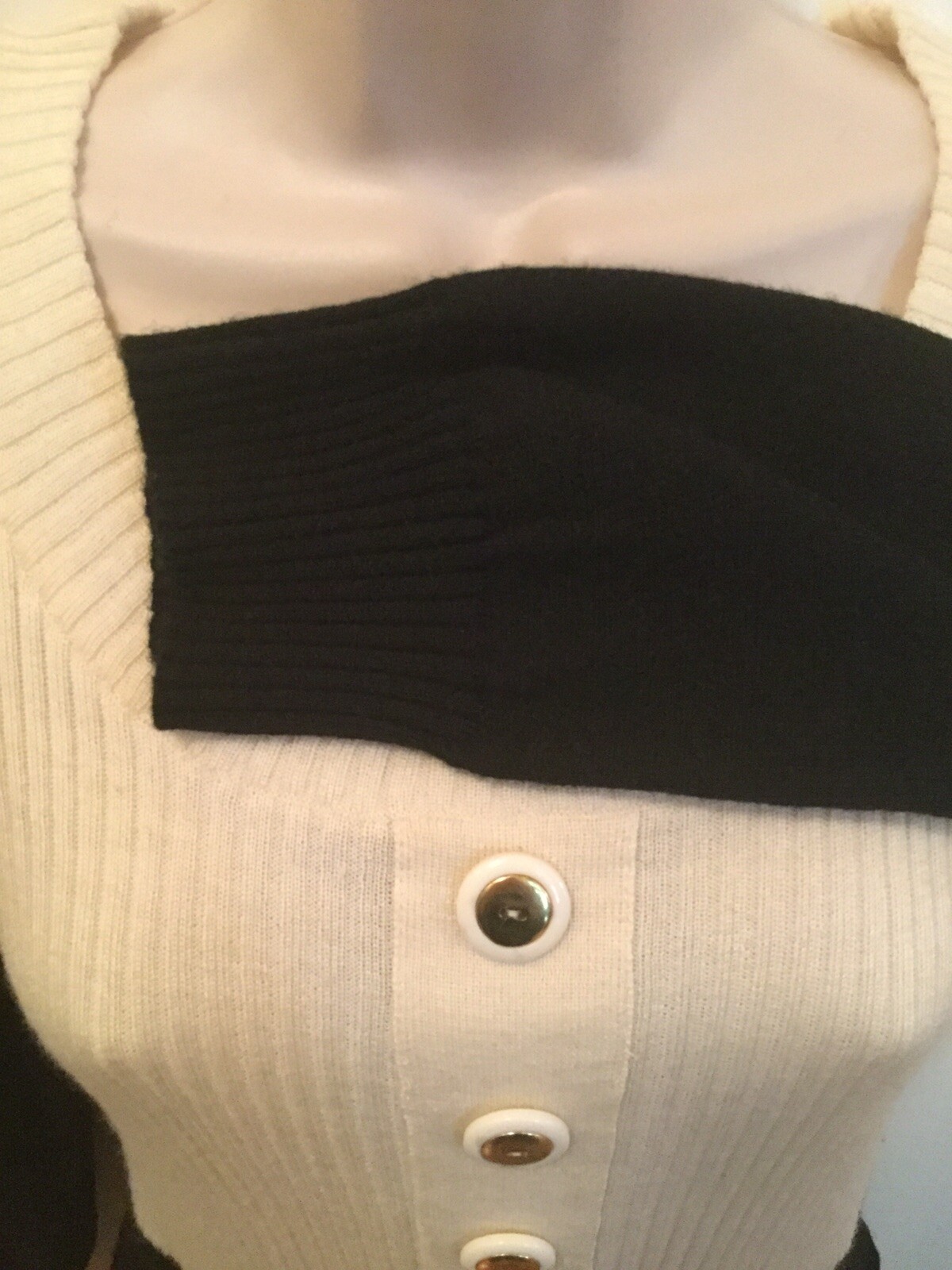 H&M Retro 1960s Black White Go Go Mod Color Block Ribbed Knit Sweater Scoop 10