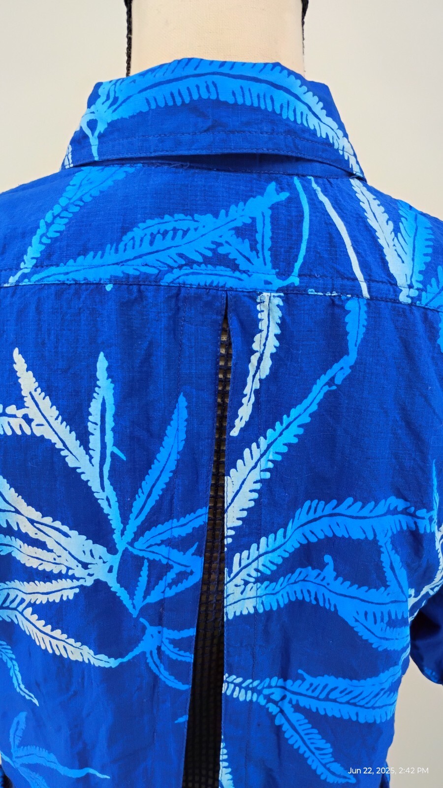 Global Kiwis Dress Vented Button Up Zip Pockets Mesh 100% Cotton Blue Tropical M