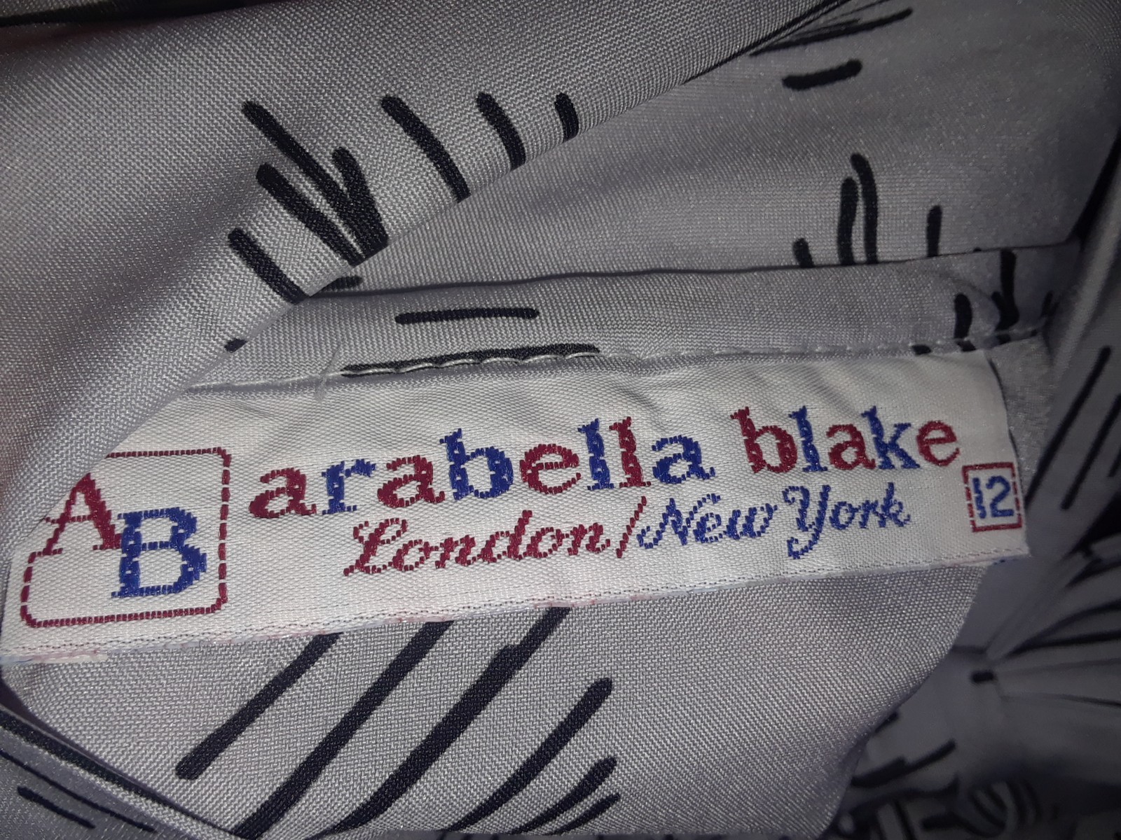 Vintage Arabella Blake Gray Geometric Pussybow Tie Blouse Size 12
