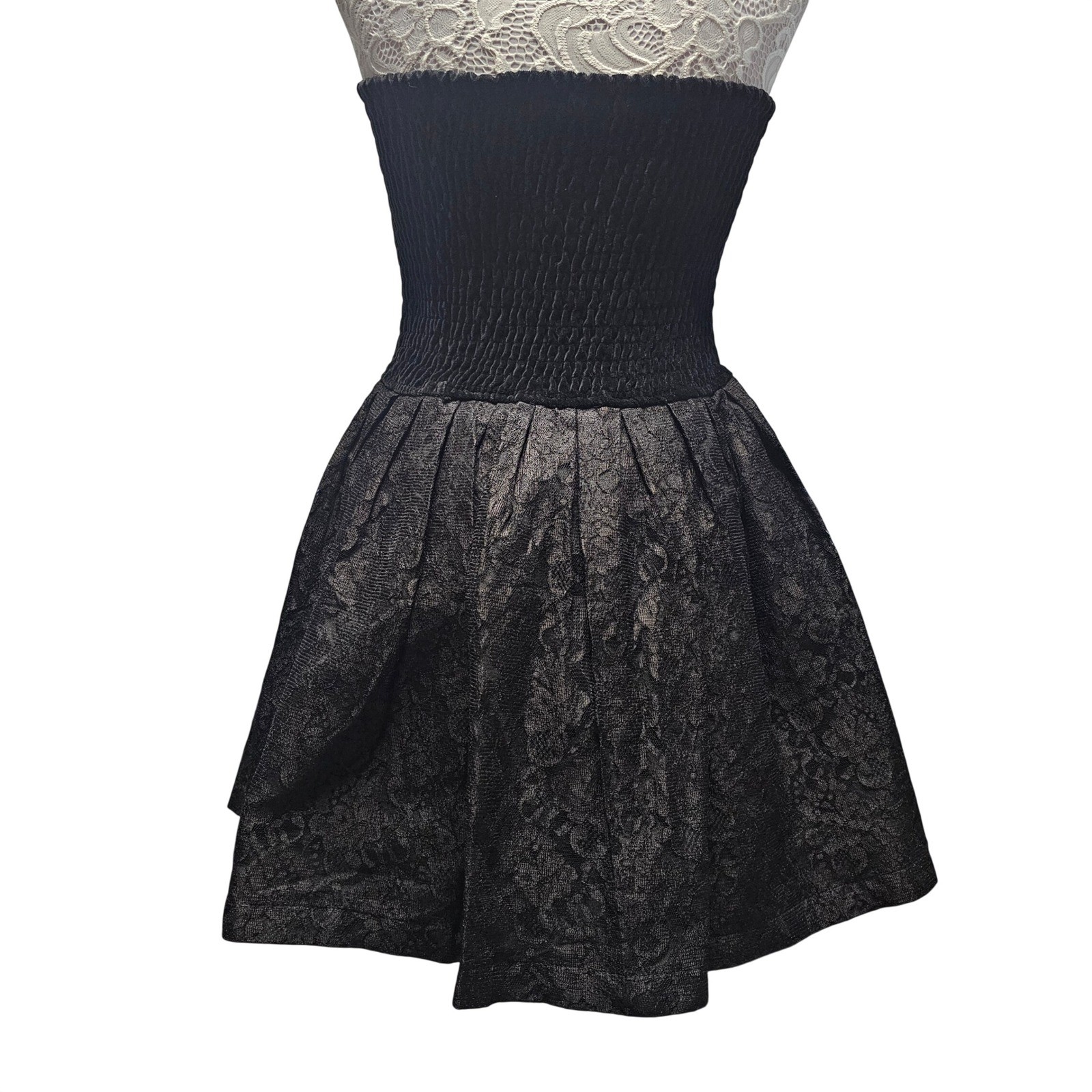 VTG Mascot Only Velvet, Lace, and tulle Strapless Dress Black Made in Italy 44