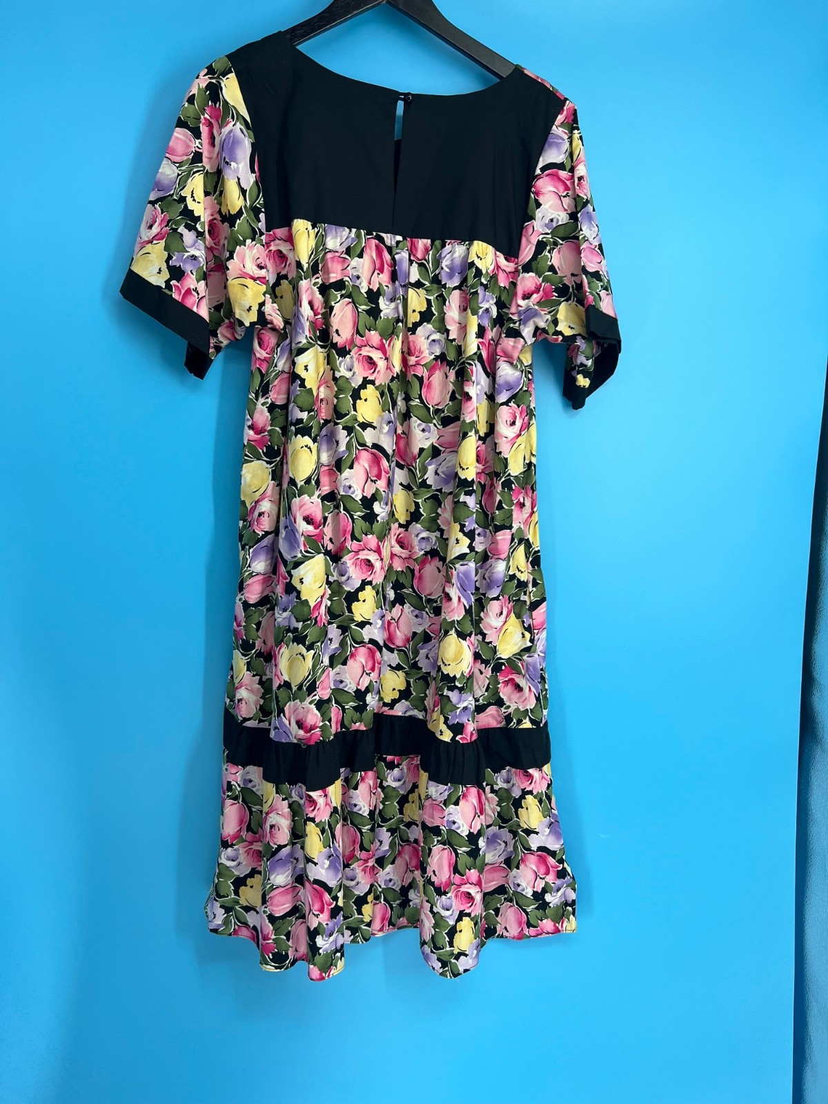 Vintage Carol Bennett Hawaii Black Floral Cottage Prairie Dress Size: L