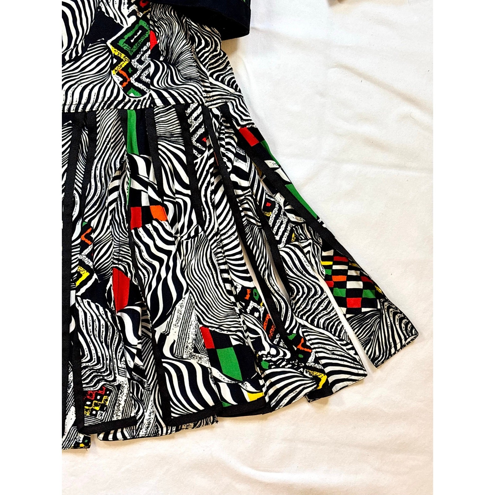 1980s IIF Zebra Geometric Print Skirt Set Blazer Car Wash Fringe Mini Two Piece