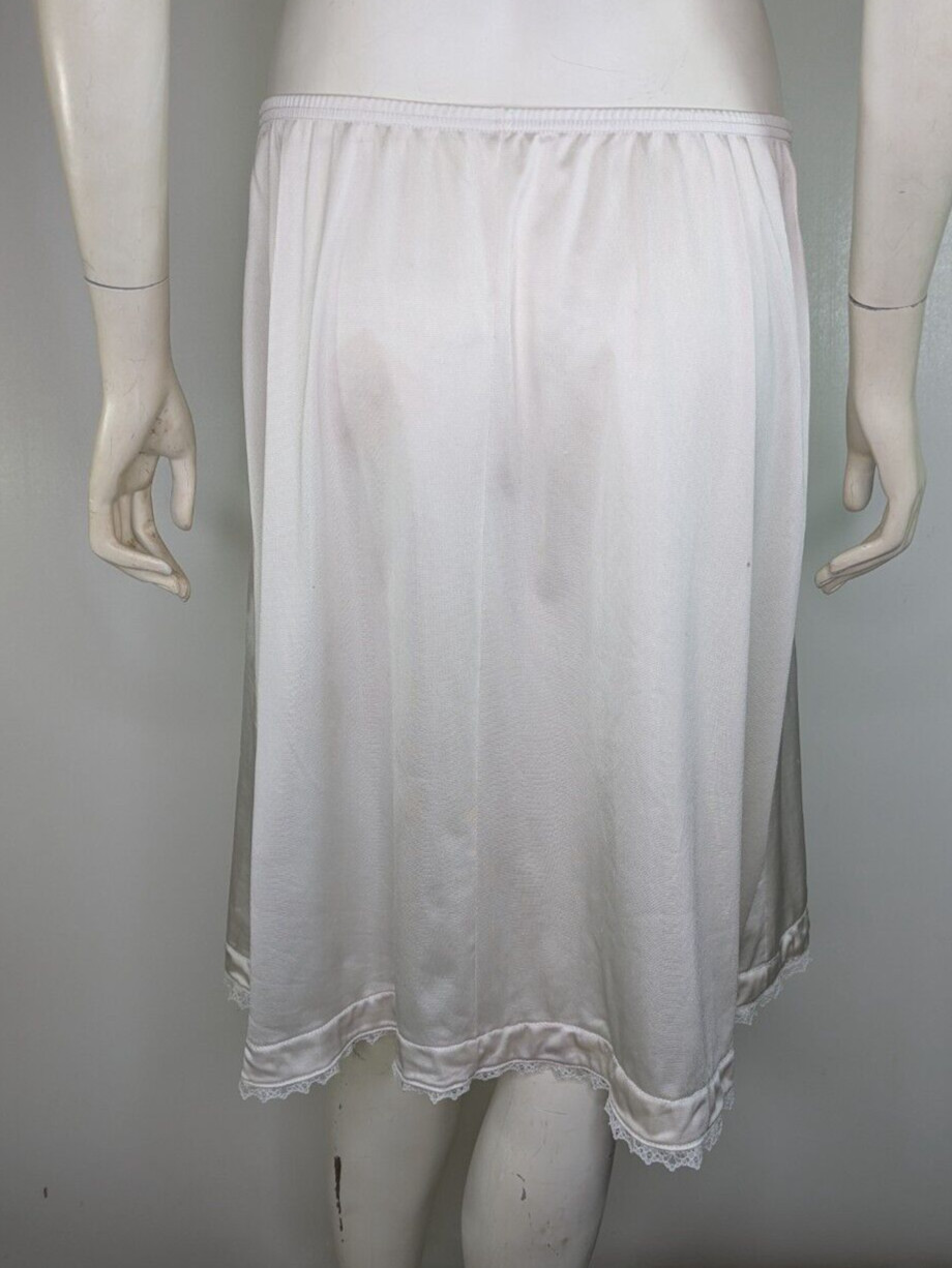 Half Slip Vintage Vanity Fair Lingerie Nylon Undergarments USA Skirt Floral L