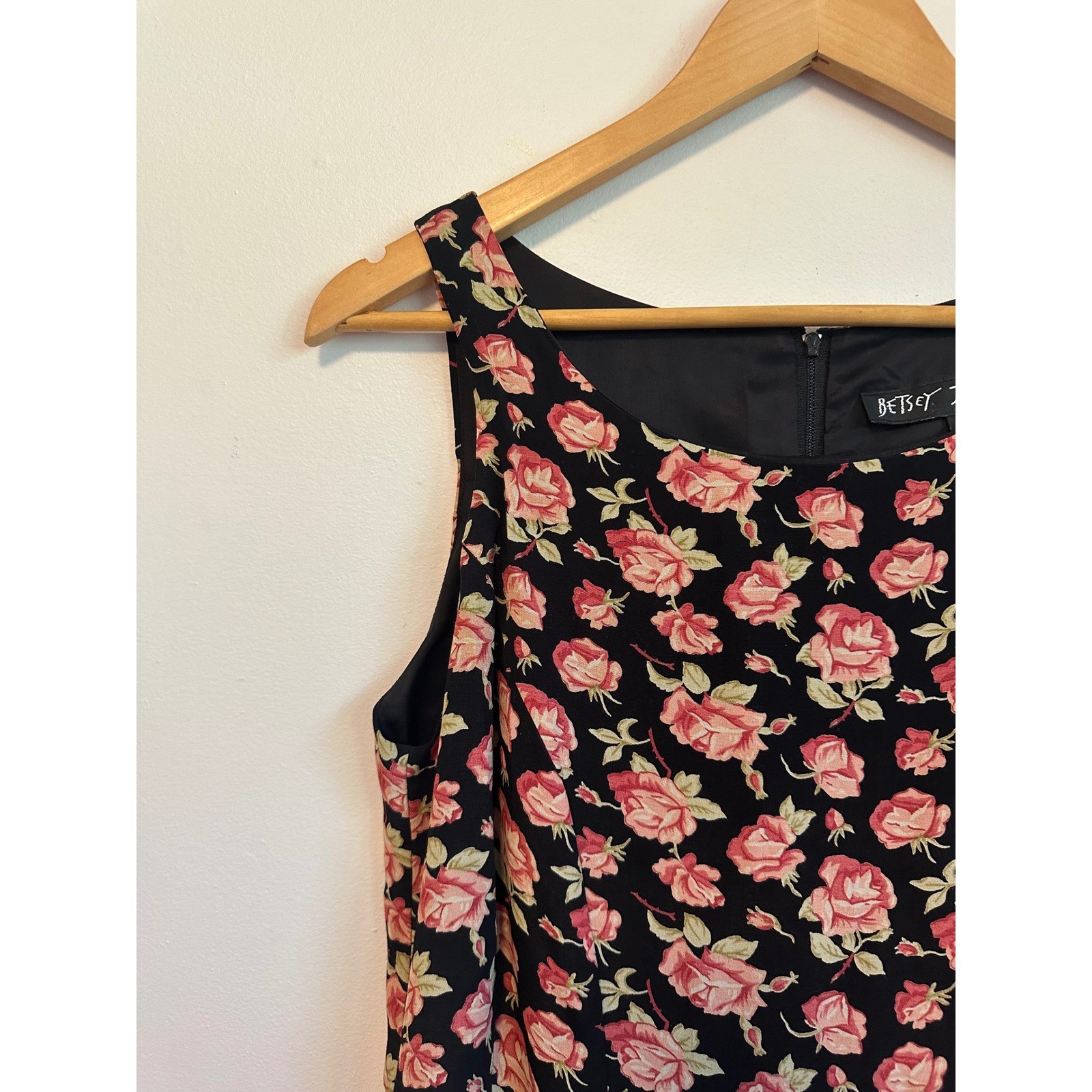 Betsey Johnson Vintage 90s Black Pink Rose Floral Shift Dress | Size 10