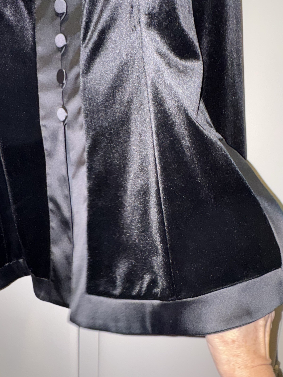 Giorgio Armani Signature Embroidered Black Velvet Satin Liner/Trim-sz 50 Vintage