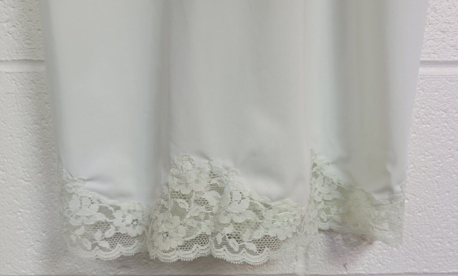 Vintage Van Raalte Suavette Nylon Slip Chemise Sea Foam Green Lace Sz 33