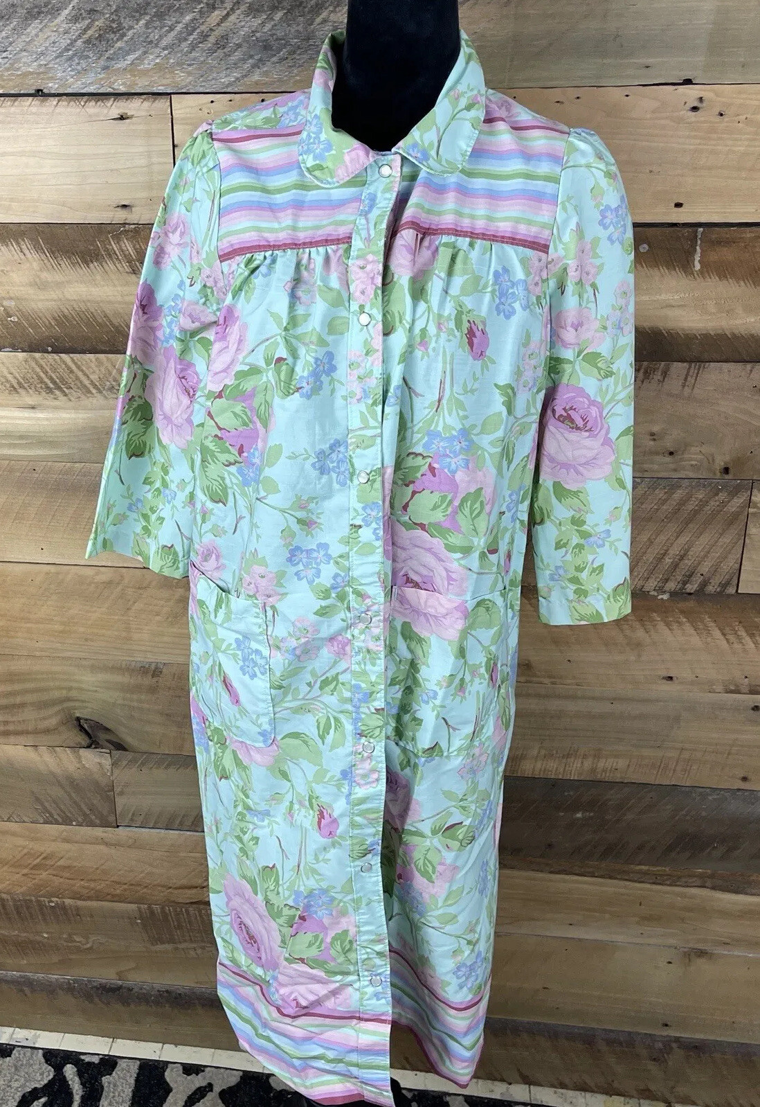 Vtg Ladies Petite Medium The Tog Shop Mint Green & Pastels Floral & Stripes Robe
