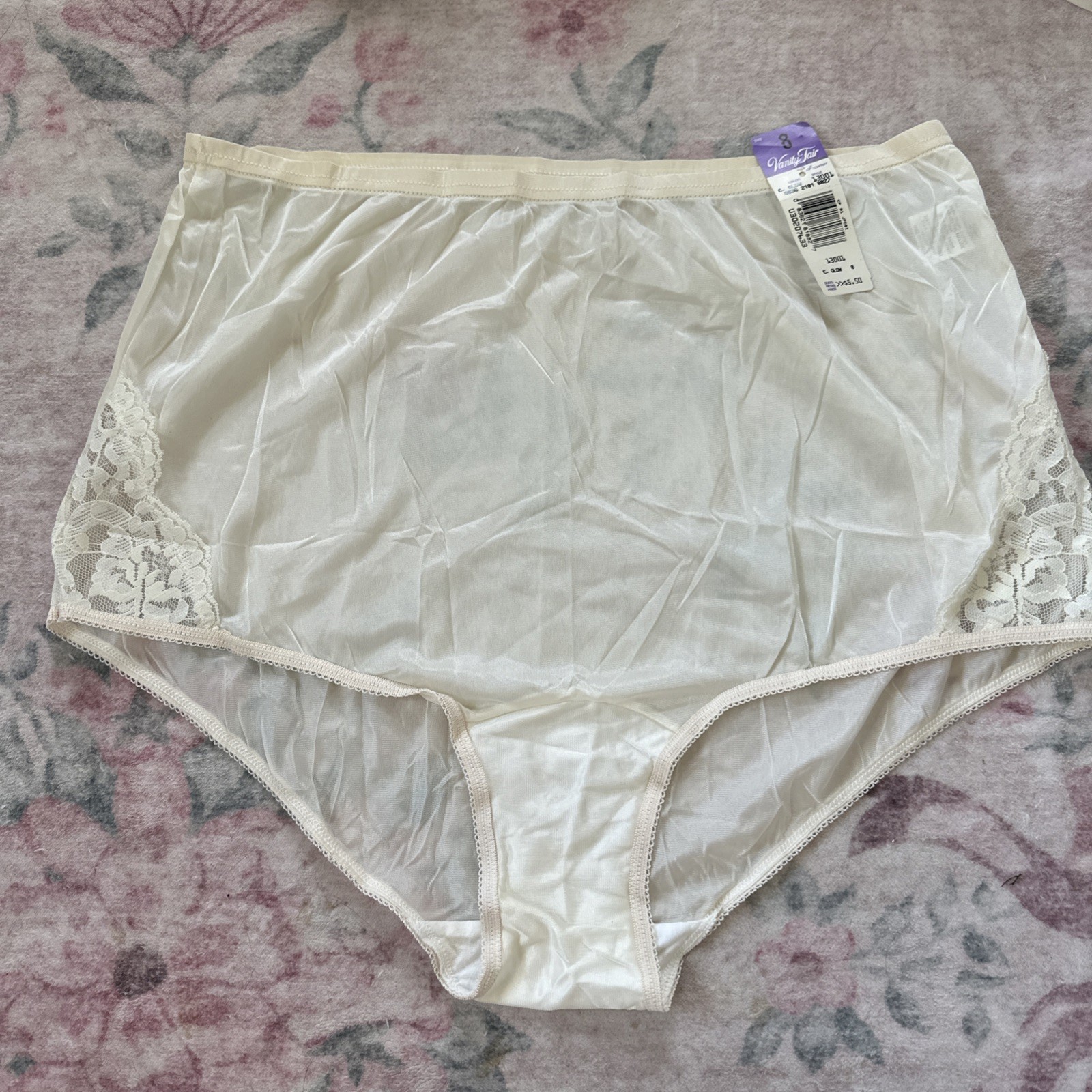 NWT Vintage Vanity Fair Panties Nylon Nouveau 8 XL Inside Tag Candle Glow Cream