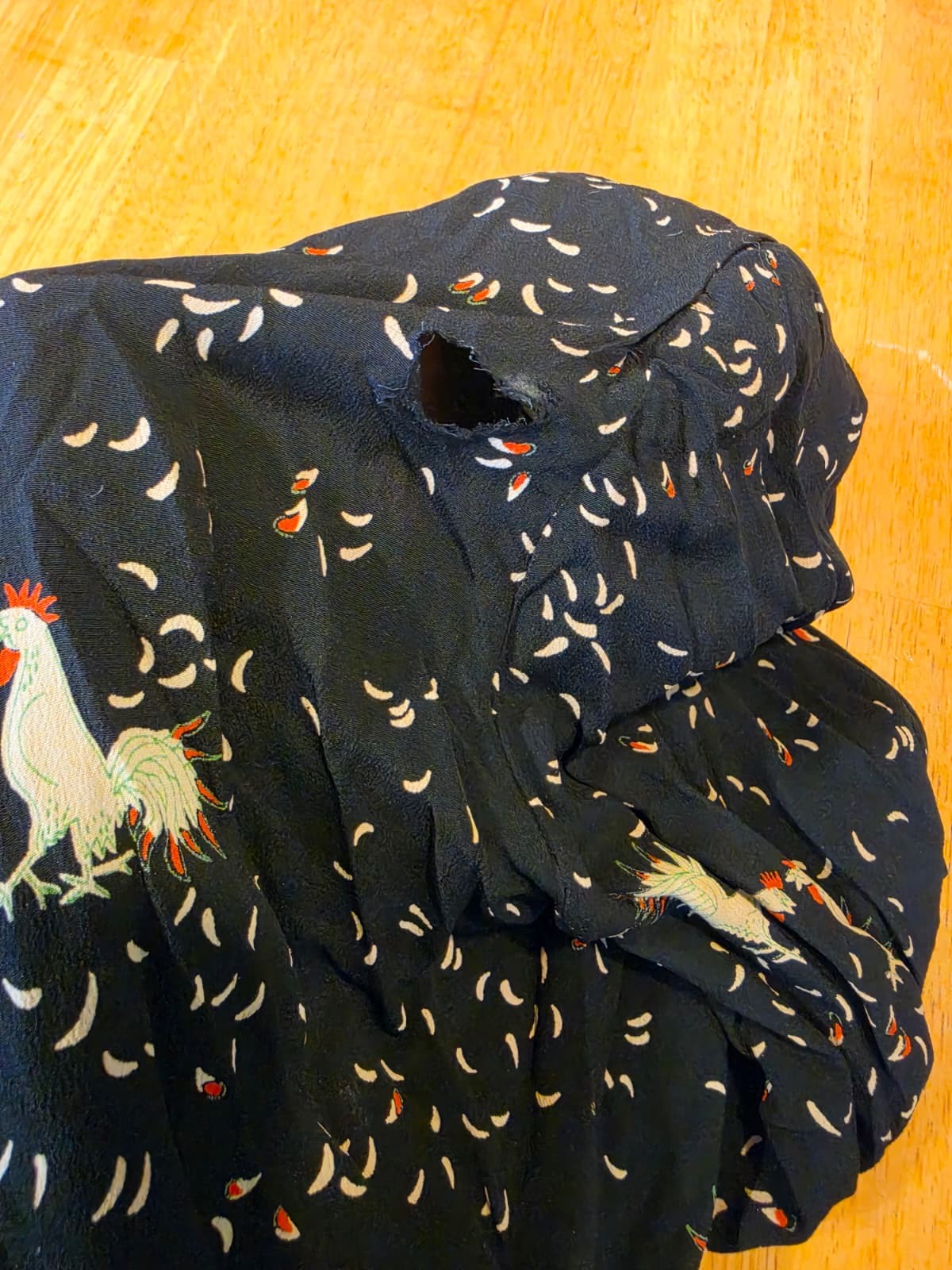 VINTAGE 1940’S FIGHTING COCK NOVELTY PRINT JACKET W PADDED SHOULDERS