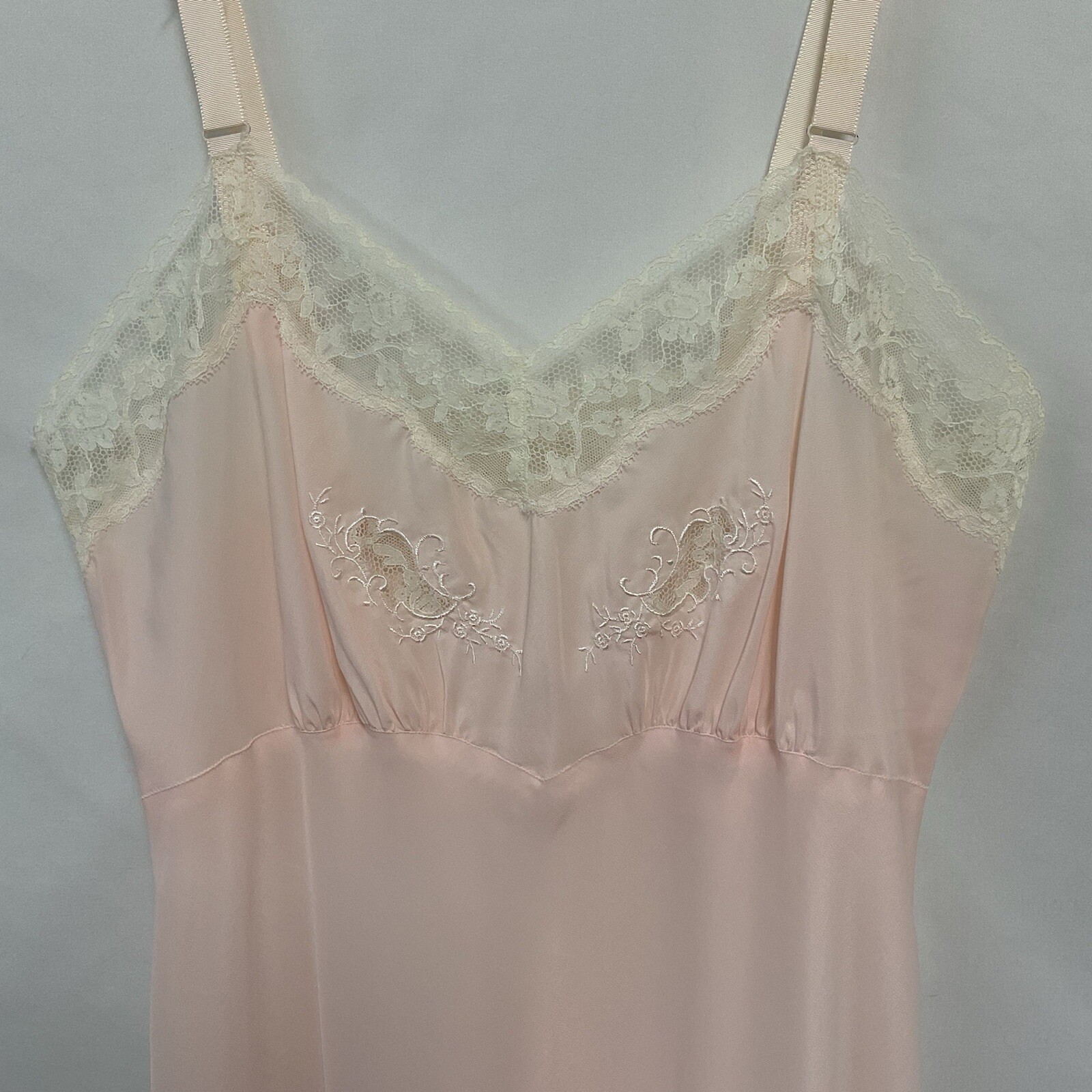 Vintage Barbizon 14 Pink Acclaim Full Slip Dress Crepe Remarque Lace Trim Insets