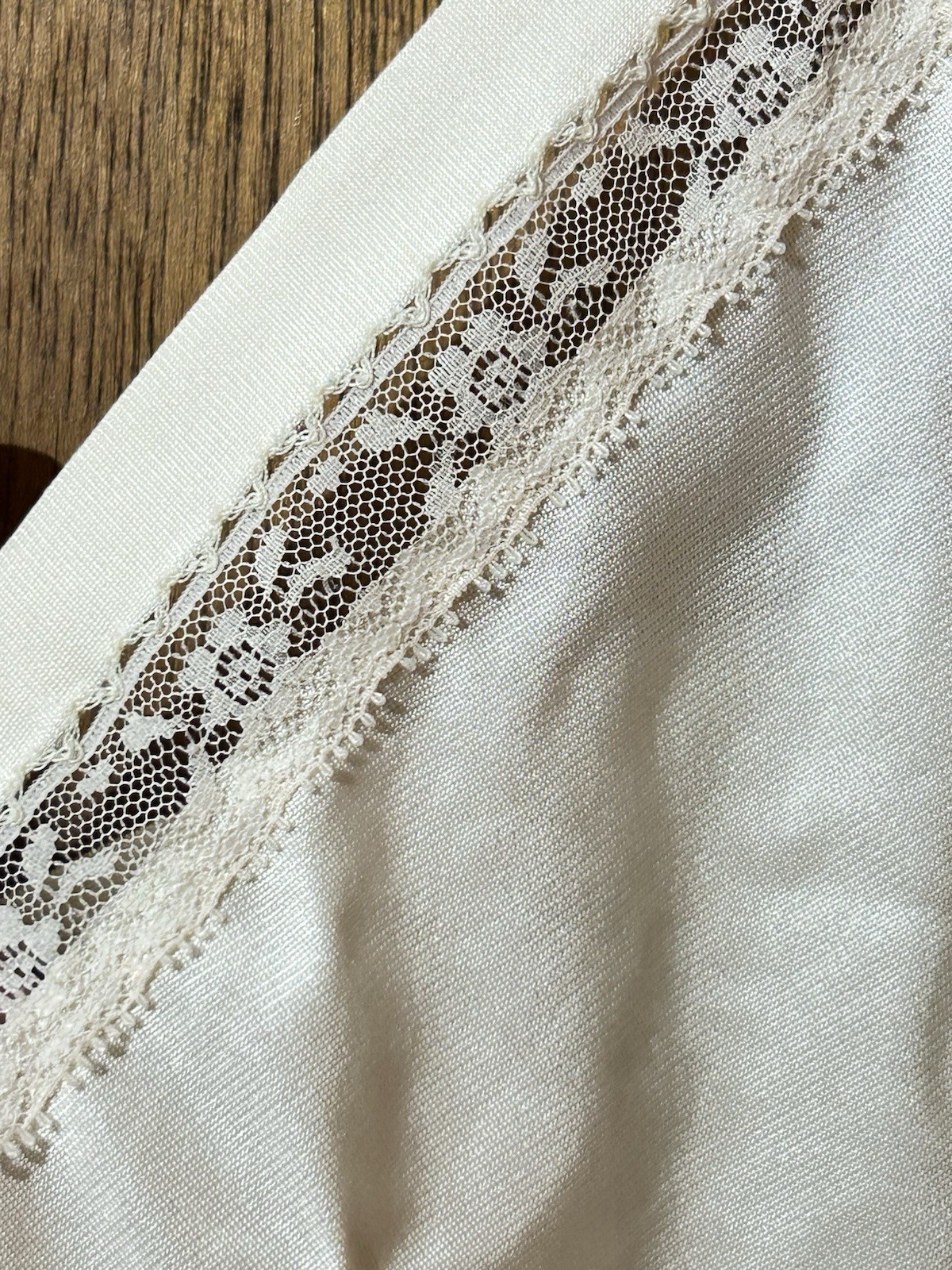 Vintage 2 Pc Nylon & Lace Full Slips Blush & Ivory SZ 40L XL Lorraine Shadowline