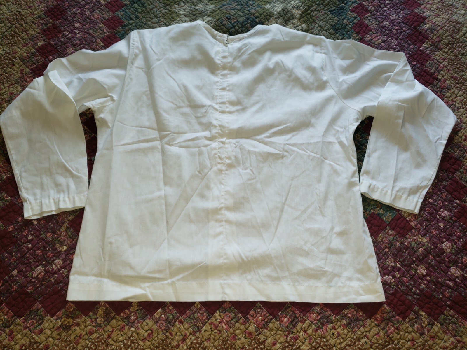 Vintage Shapely Classic White Zip Back Shirt,Unique Look, Layering Piece? Decent