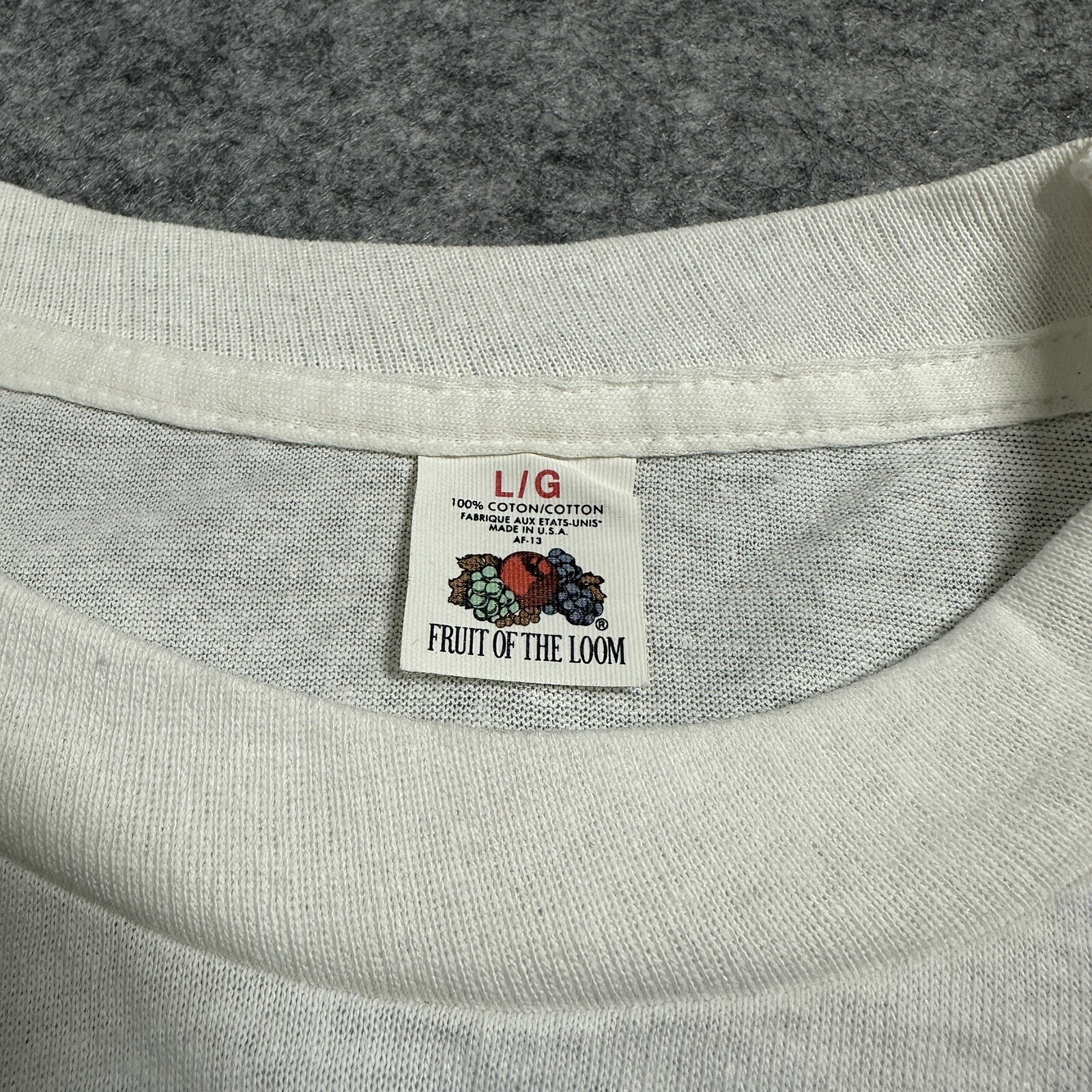 Vtg Expo 86 T-Shirt Womens Large White Passport Stamp Graphic Fruit of the Loom