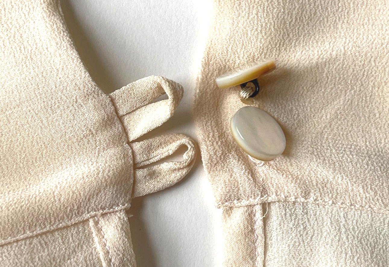 Max Mara 100% Silk Crepe Blouse w Draped Panel 1980s NWOT Sz 4 Fits M – Italy