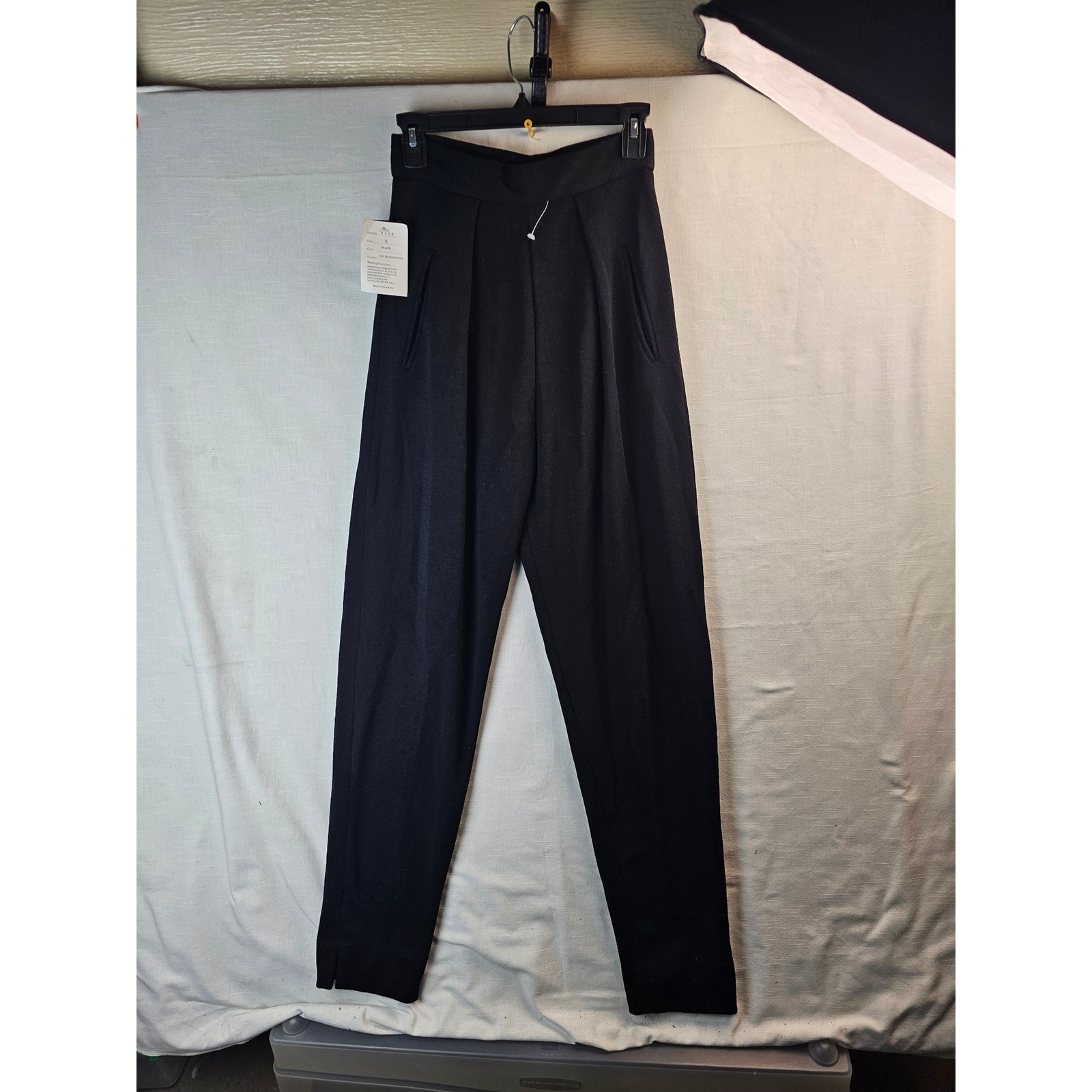 Vintage Woolmark 100% Merino Wool High Waisted Pleated Tapered Pants Black S