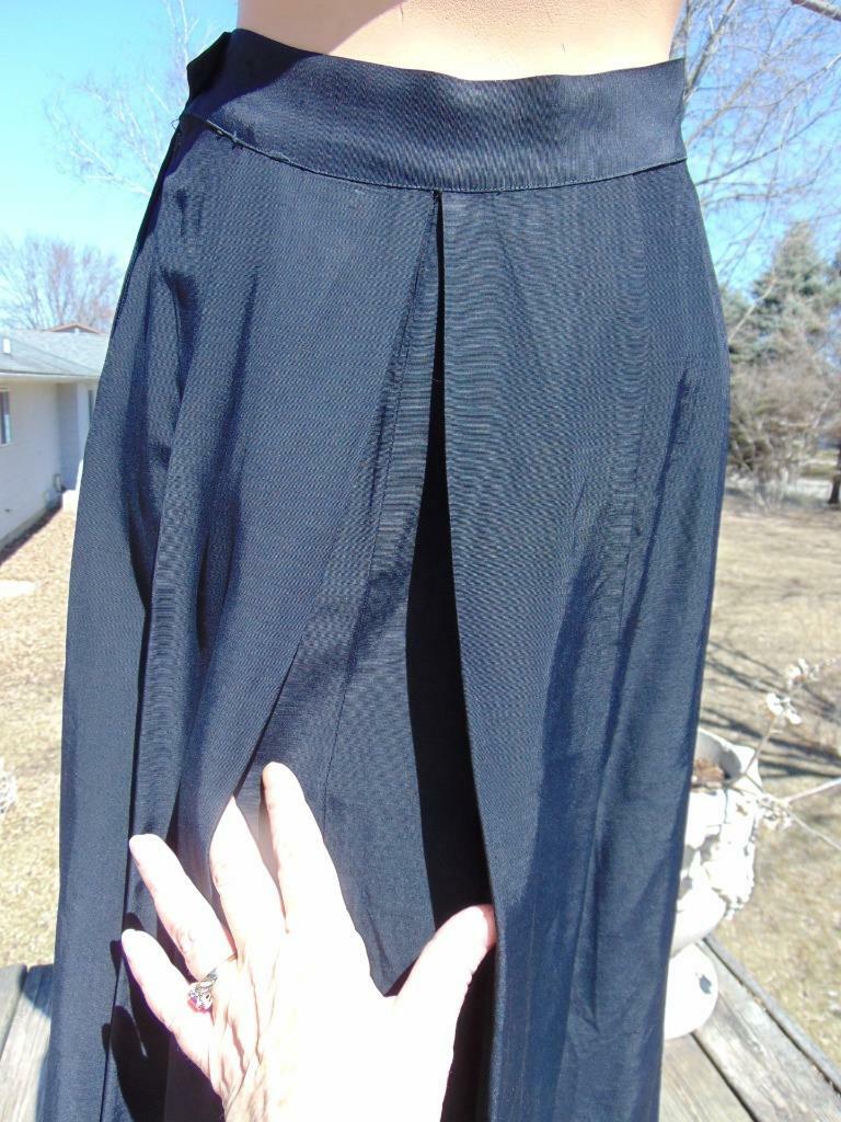 VTG 40S JUNE BENTLEY BLACK FAILLE & VELVET SKIRT SUIT BELTED JACKET 26W