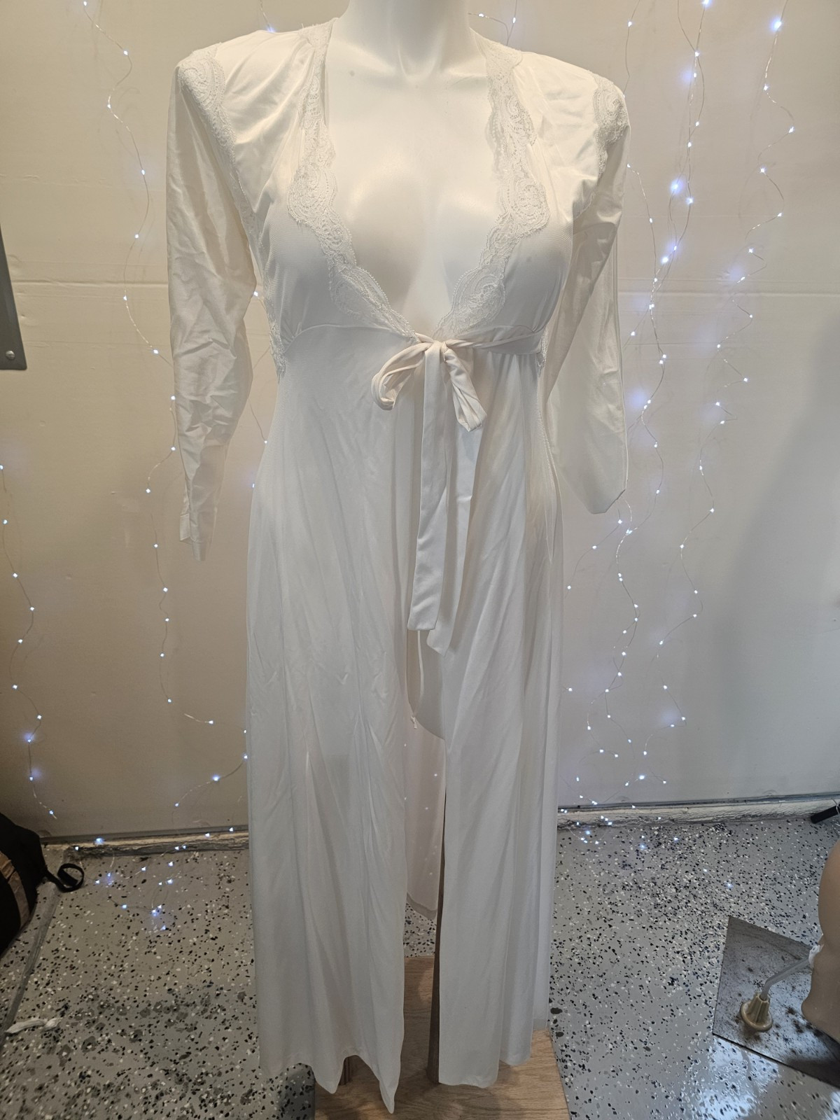 Rosa Puleo Szule Lily of France Long Satin Robe Lace Trim Sz Small IVORY