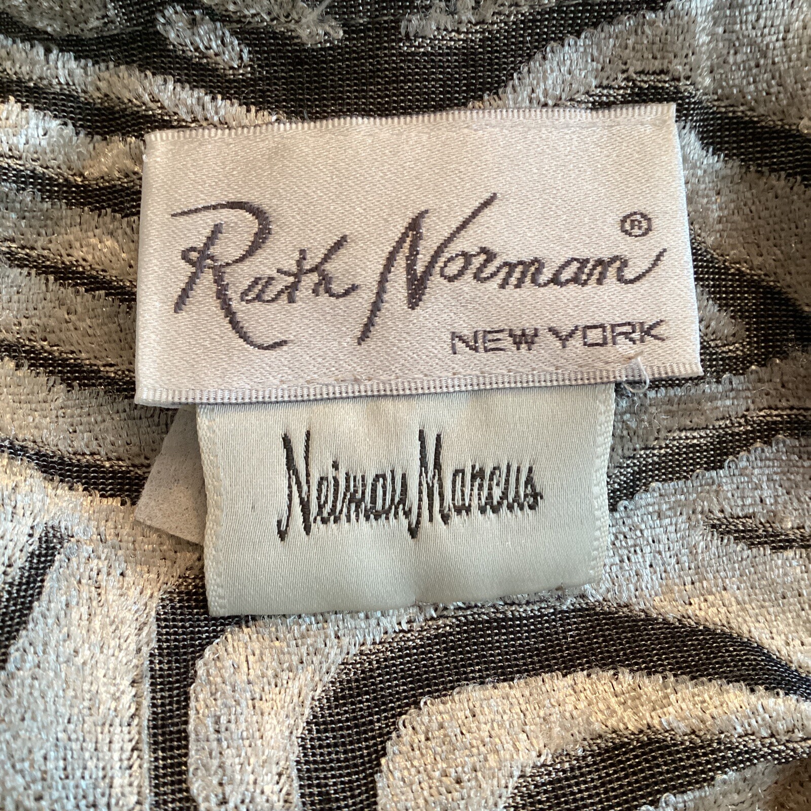 Vtg Ruth Norman New York Nieman Marcus Gold Burnout Robe Size Medium Made In USA