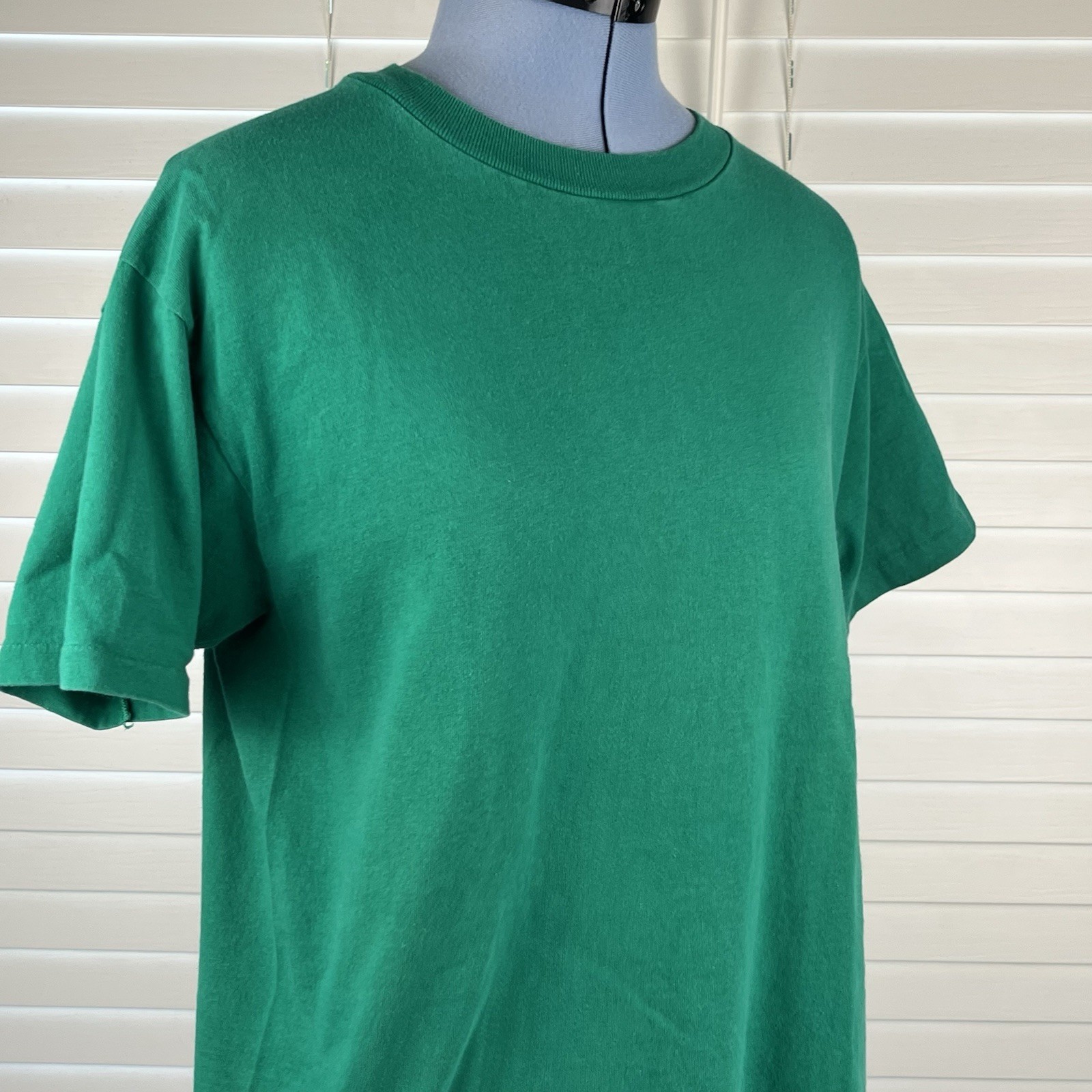 Vintage Single Stich Blank T-Shirt Women’s Size Small Hanes Her Way Made In USA