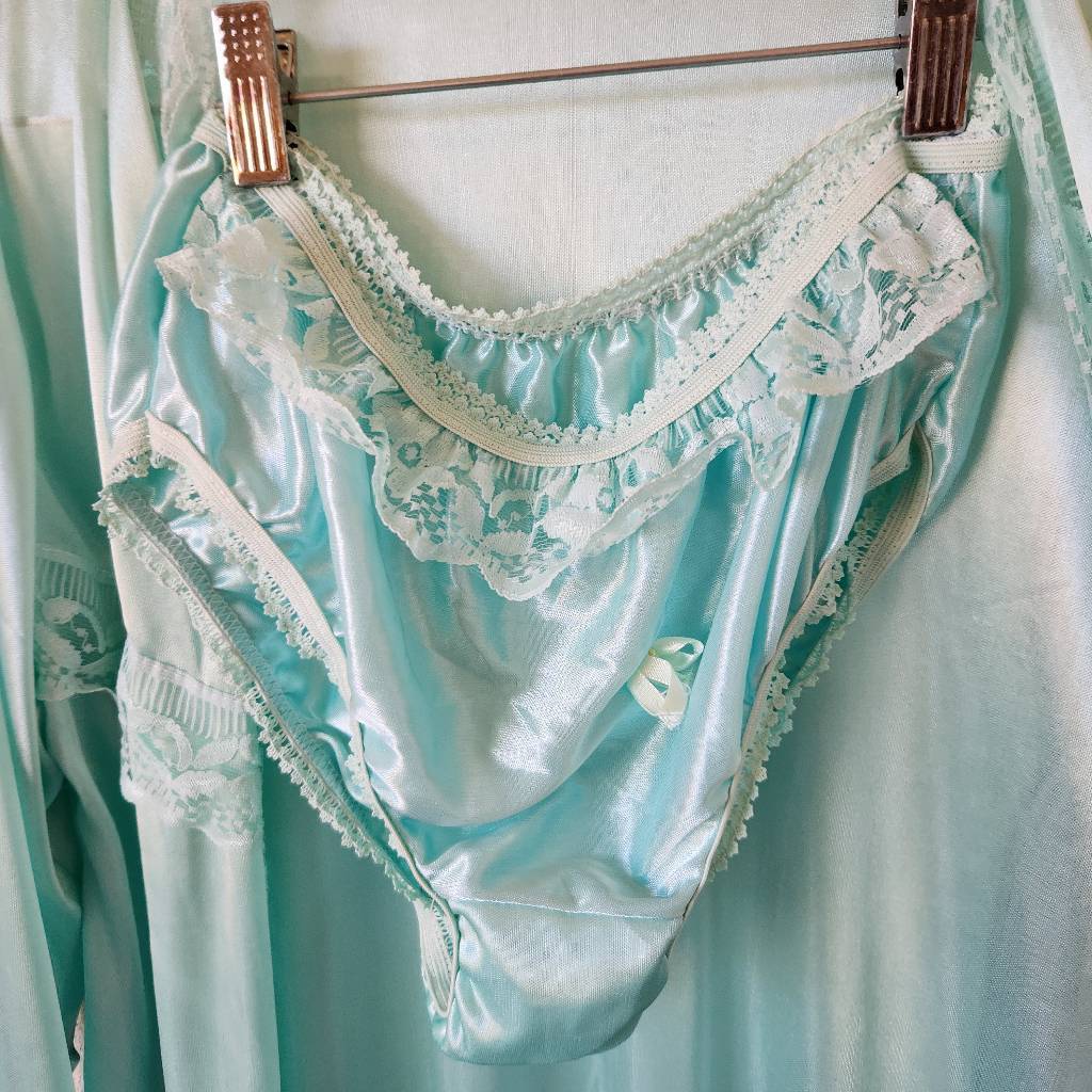 3 piece vintage Mint seafoam green robe nightgown and bottoms lace women’s S-M