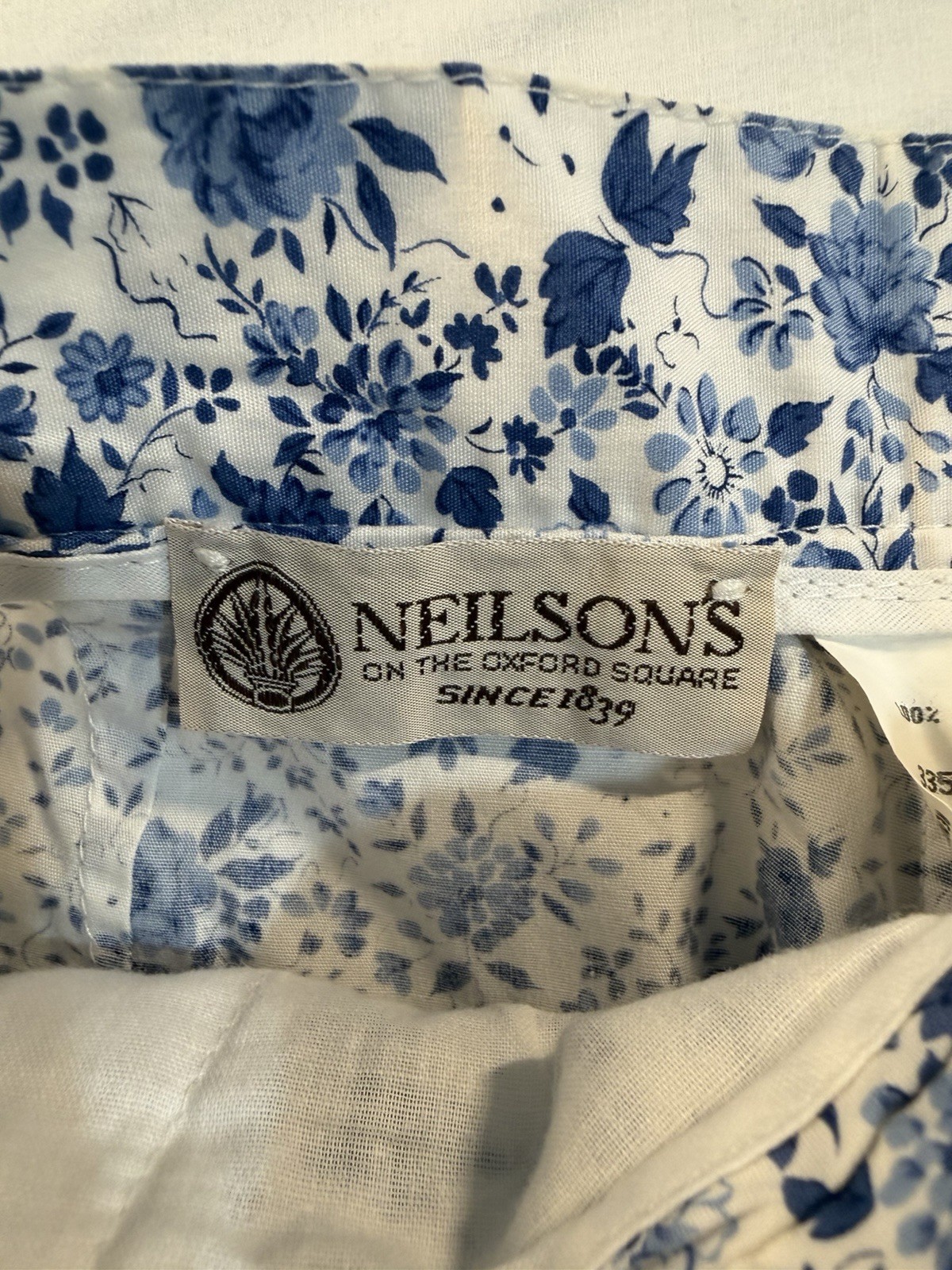Vintage Neilsons Blue White Floral Pleated Cotton Pants Trousers Size 12 USA