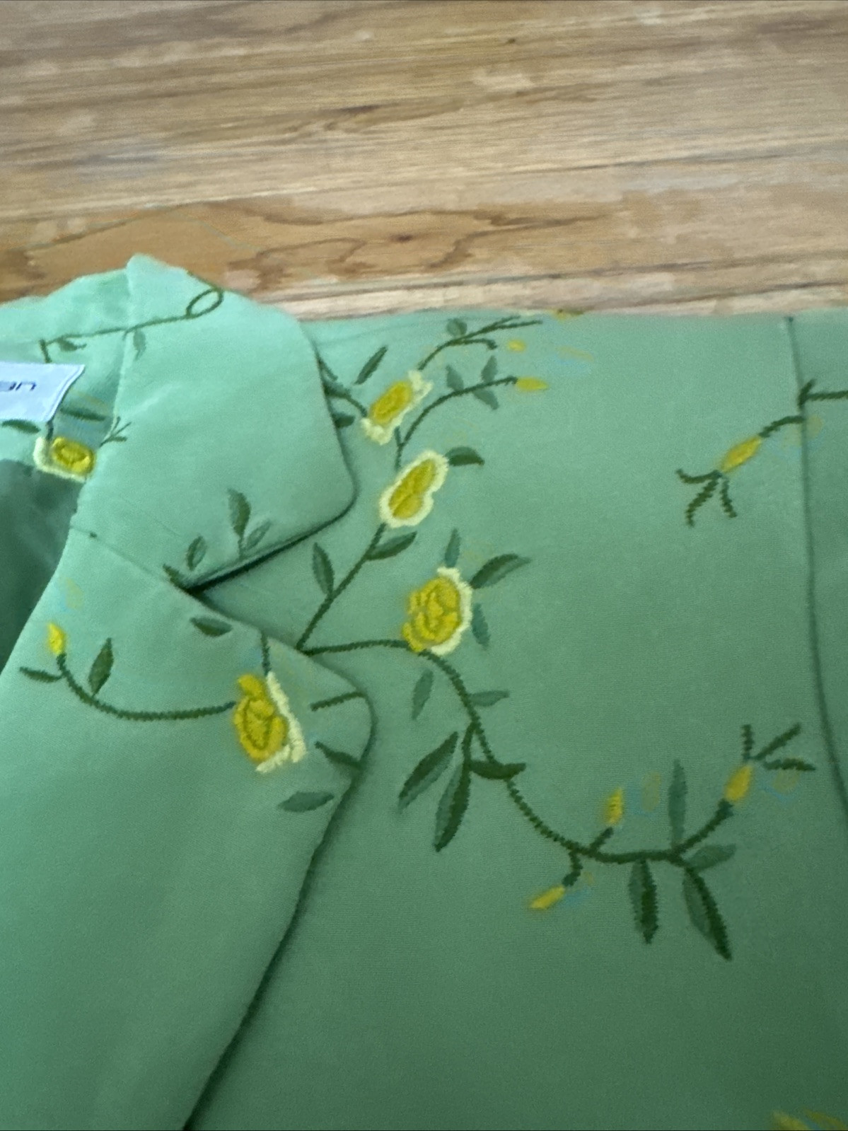 Vintage Rena Rowan Fully lined Grass Green Embroidered Silk Blazer Size 8