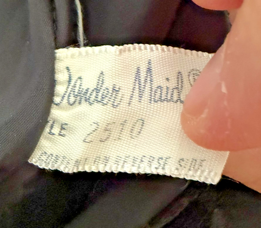 Vintage 1980s Wonder Maid Black Taffeta Full Slip/Dress, Size 38-40