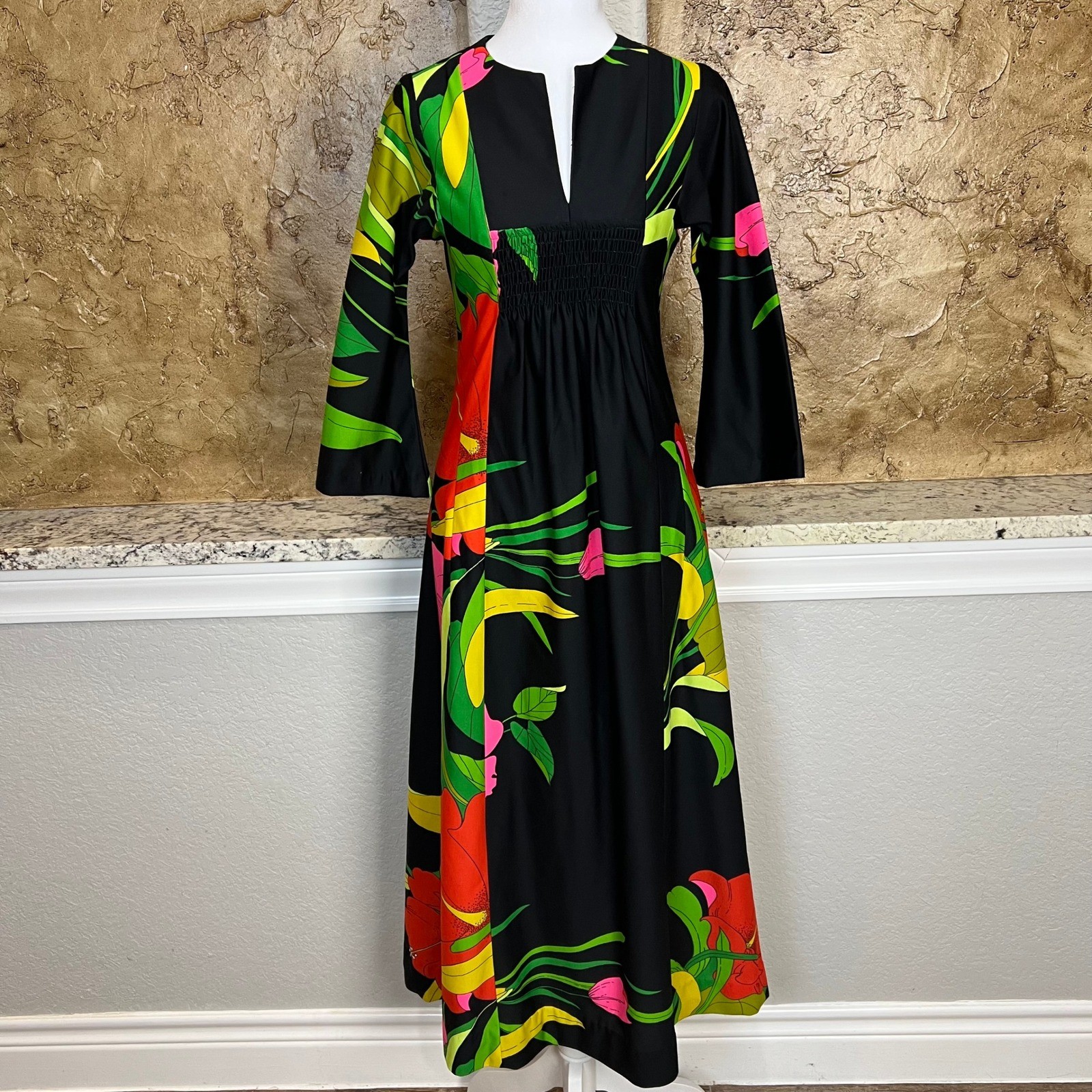 Waltah Clarke’s Maxi Dress Black Floral Vintage Hawaiian Empire Waist 60s