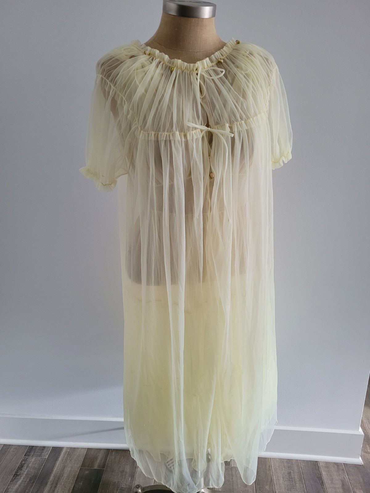 Vintage Amourelle Peignoir Set Babydoll Sheer Yellow Chiffon Nightgown Robe S