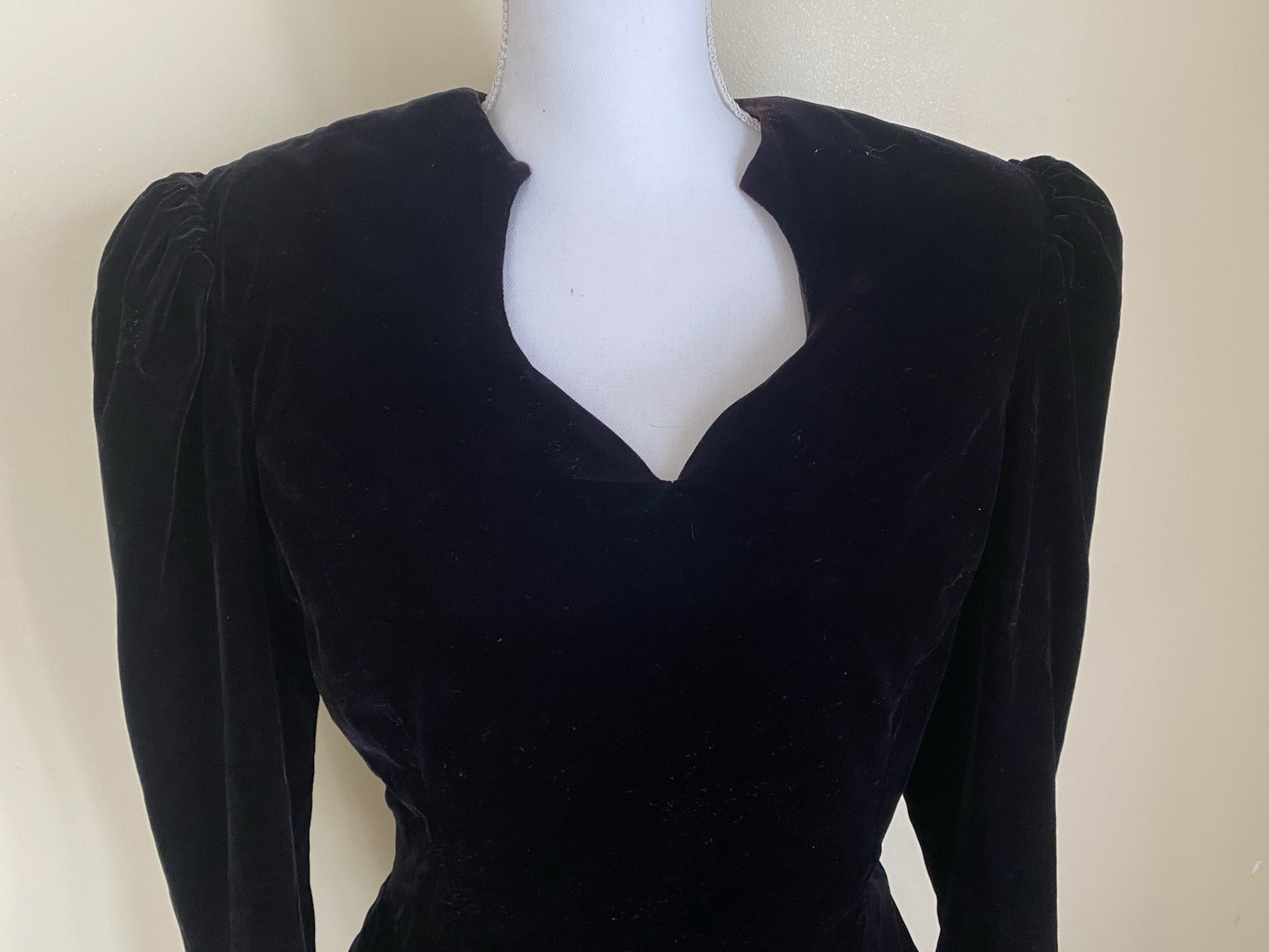 VTG Jessica McClintock 8 (see Measurements) Velvet Dress Black/Red Renaissance