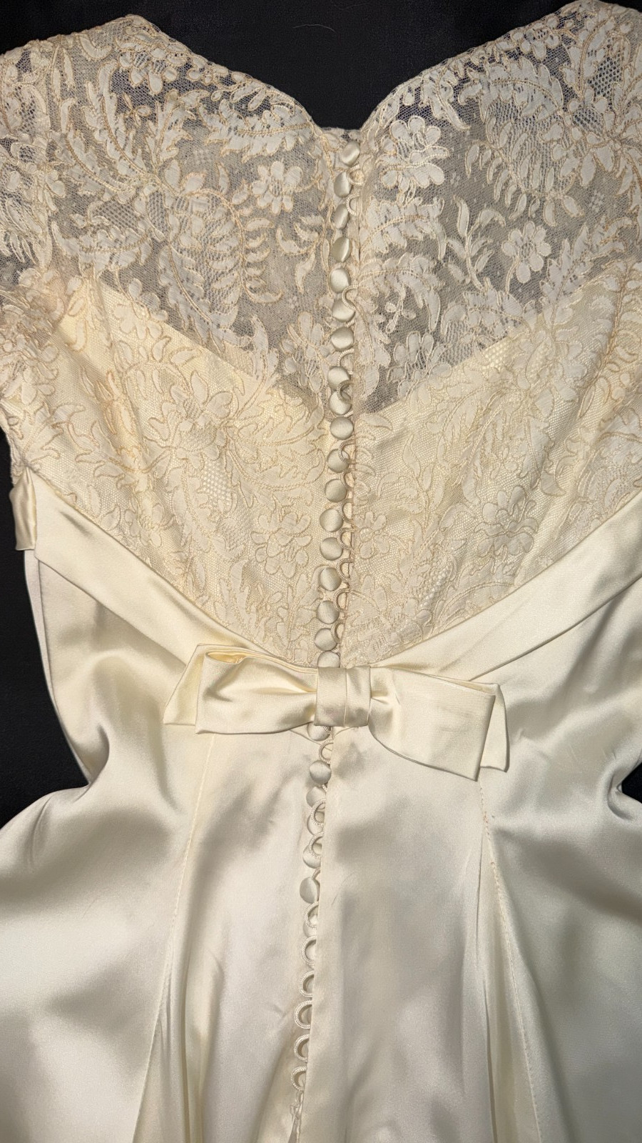Vintage 1950s Ivory Silk Lace Off-White Wedding Dress XS XXS Long Sleeve Bridal