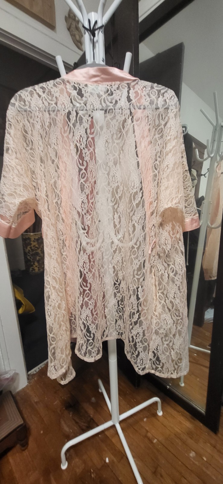 Vintage Jill Andrea of New York Pink Lace & Satin Trim Robe