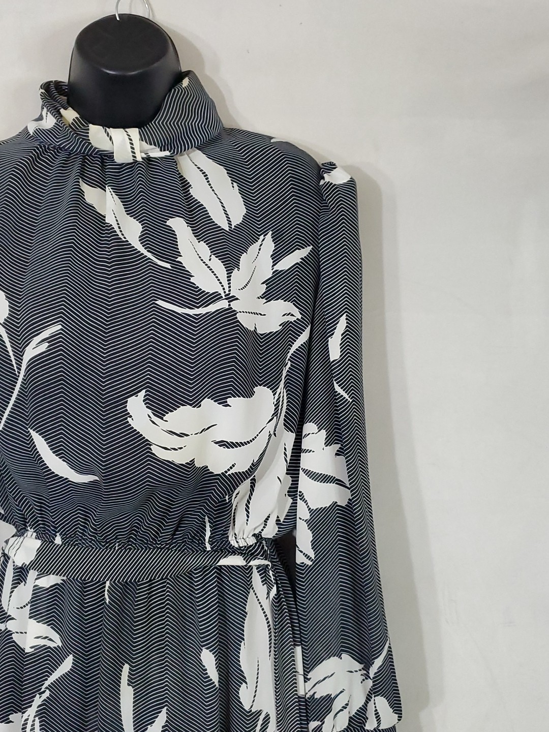Vintage 70s/80’s Alexis Fashions Belted Dress Women’s Size 14 Long Sleeve Sheer