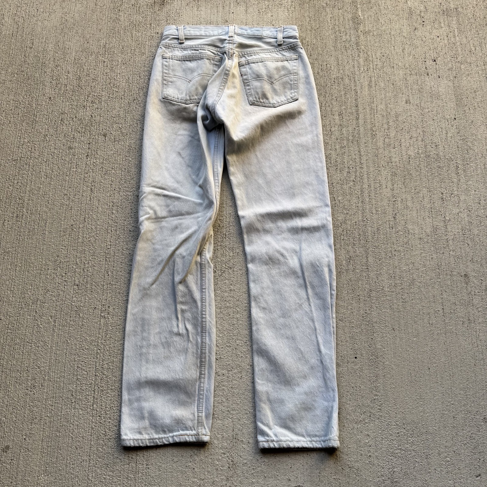 1980s/90s Distressed Light Wash Levi’s 501s Made in USA Jeans 26×29