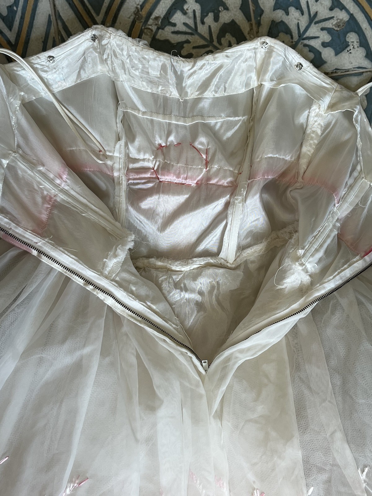 Vintage 1950s / 60s White Tulle Party Dress | Fairycore Prom Gown | Tea Party XS